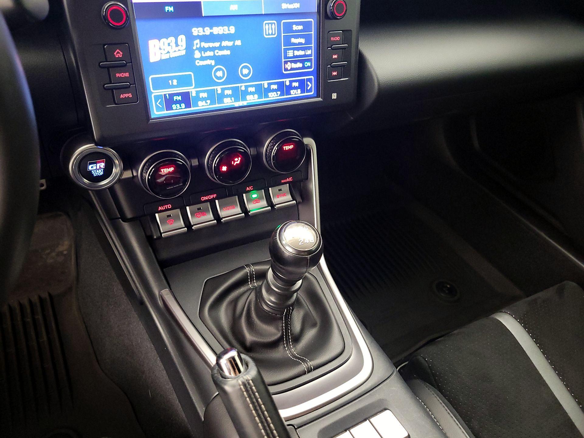 Thumbnail: 2023 Toyota GR86 - 17