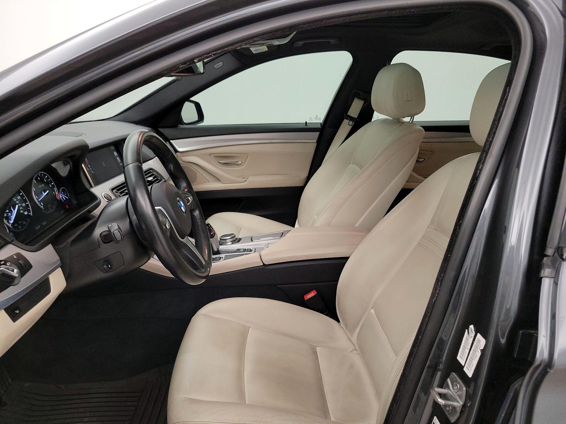 Thumbnail: 2015 BMW 5 Series - 11