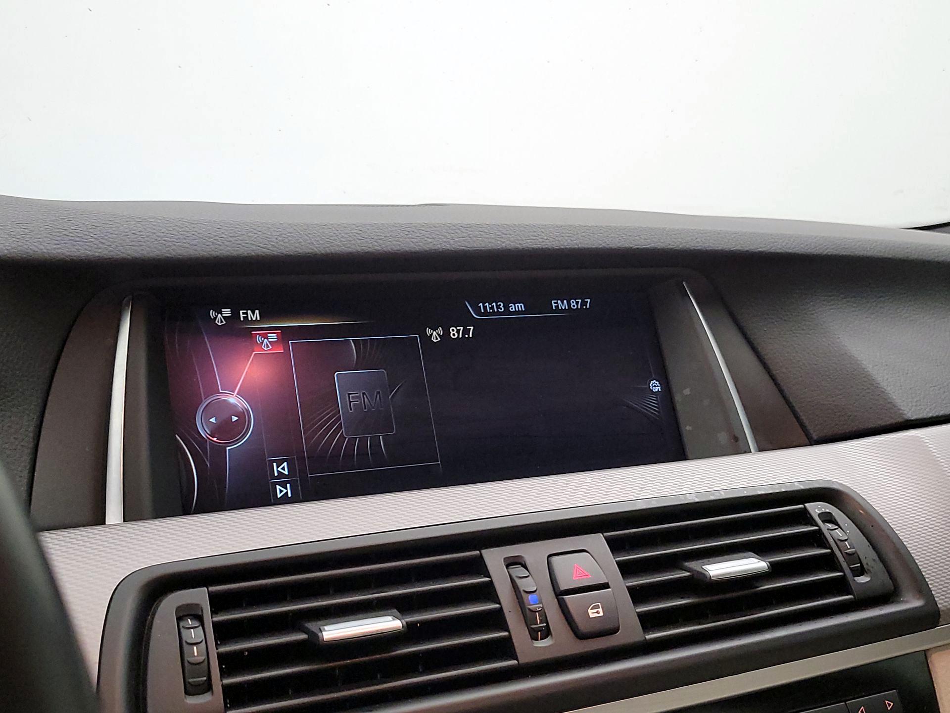 Thumbnail: 2015 BMW 5 Series - 15