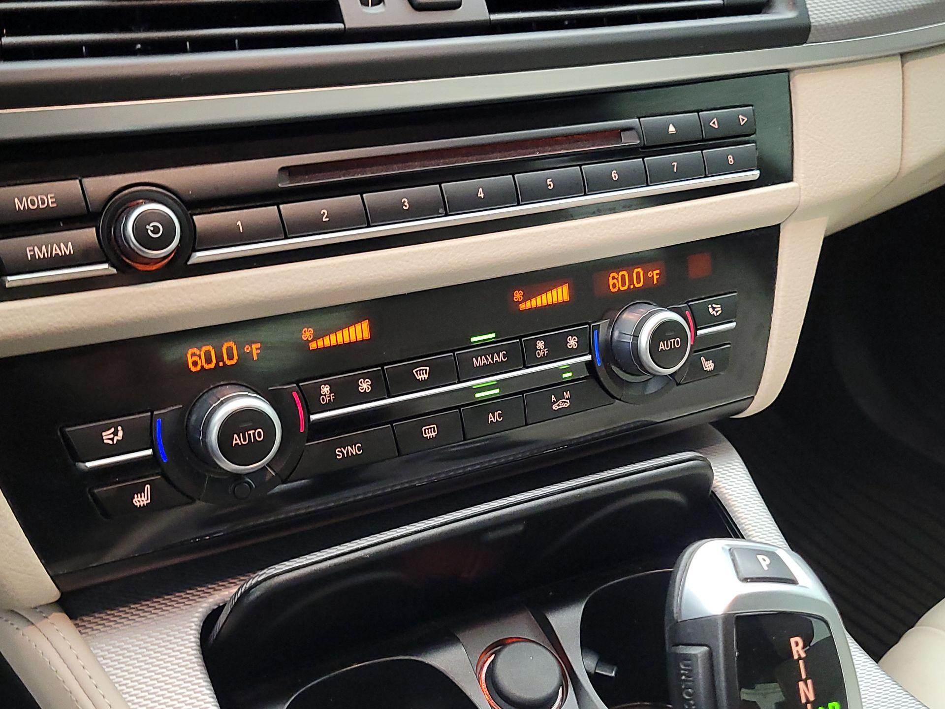 Thumbnail: 2015 BMW 5 Series - 16