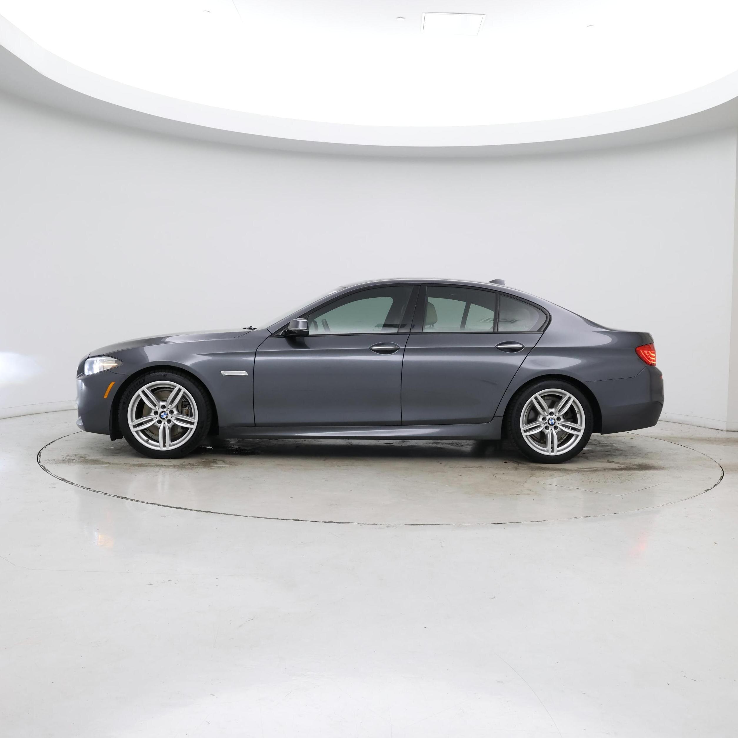 Thumbnail: 2015 BMW 5 Series - 3