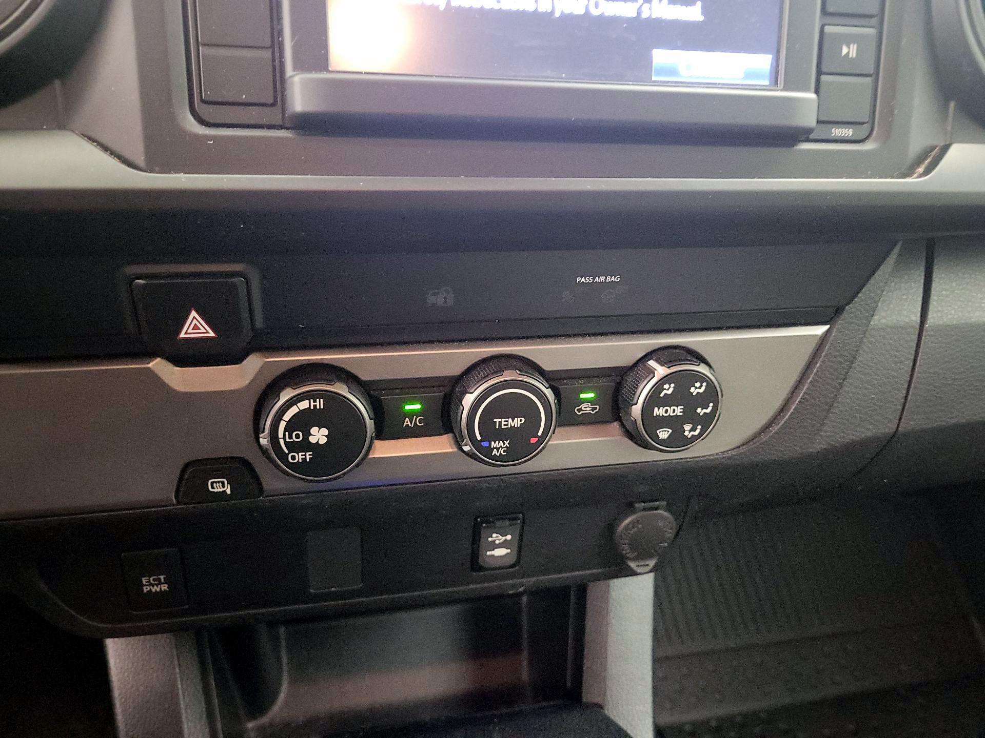 Thumbnail: 2019 Toyota Tacoma - 16