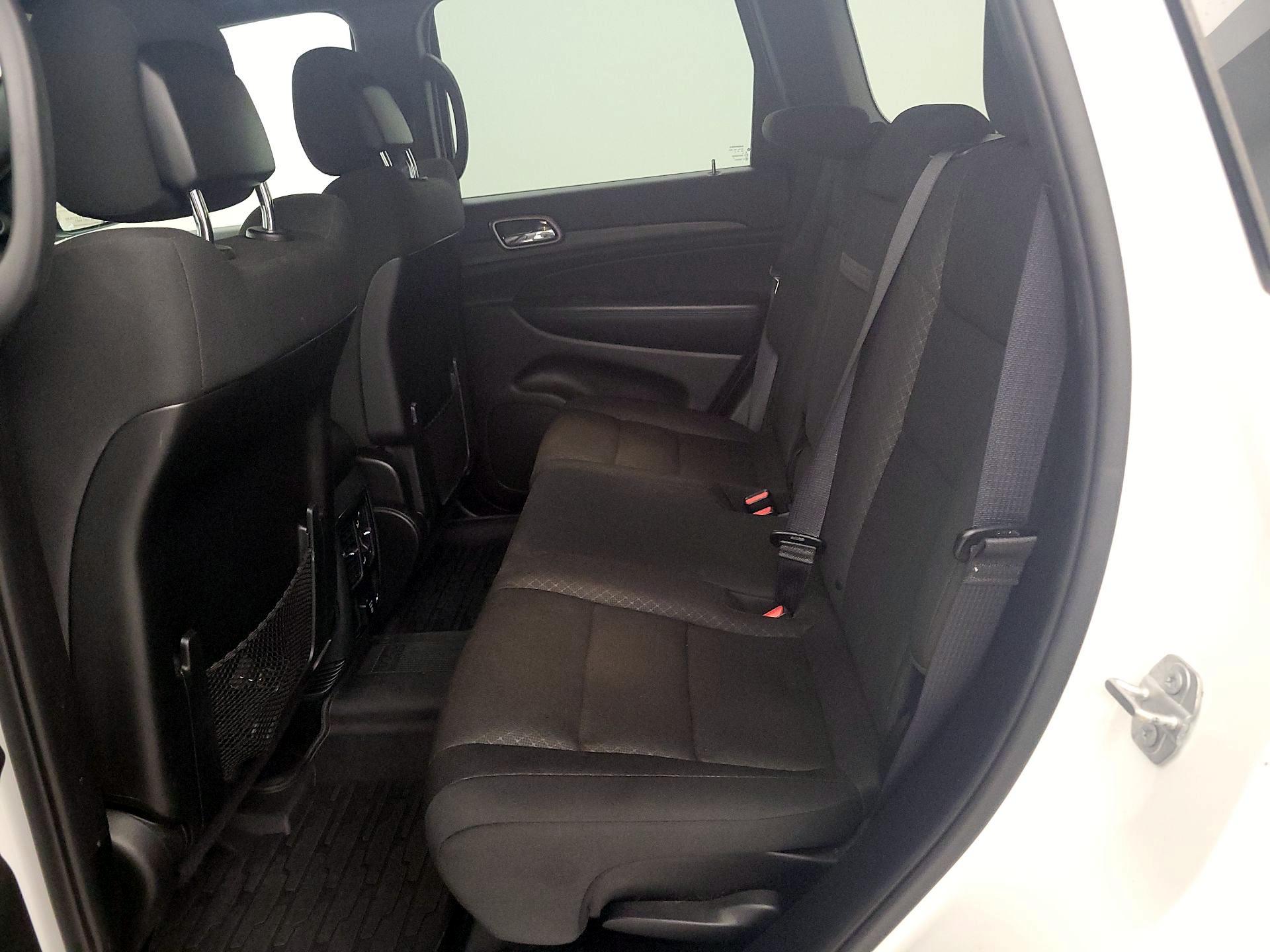 Thumbnail: 2019 Jeep Grand Cherokee - 18