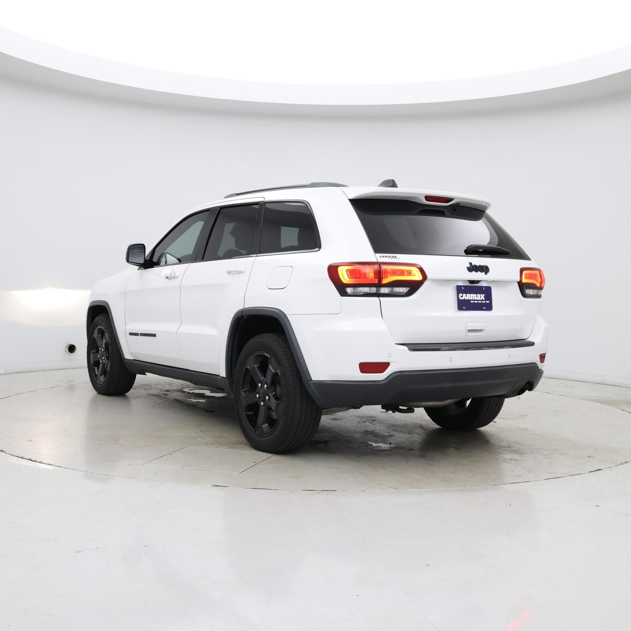 Thumbnail: 2019 Jeep Grand Cherokee - 2