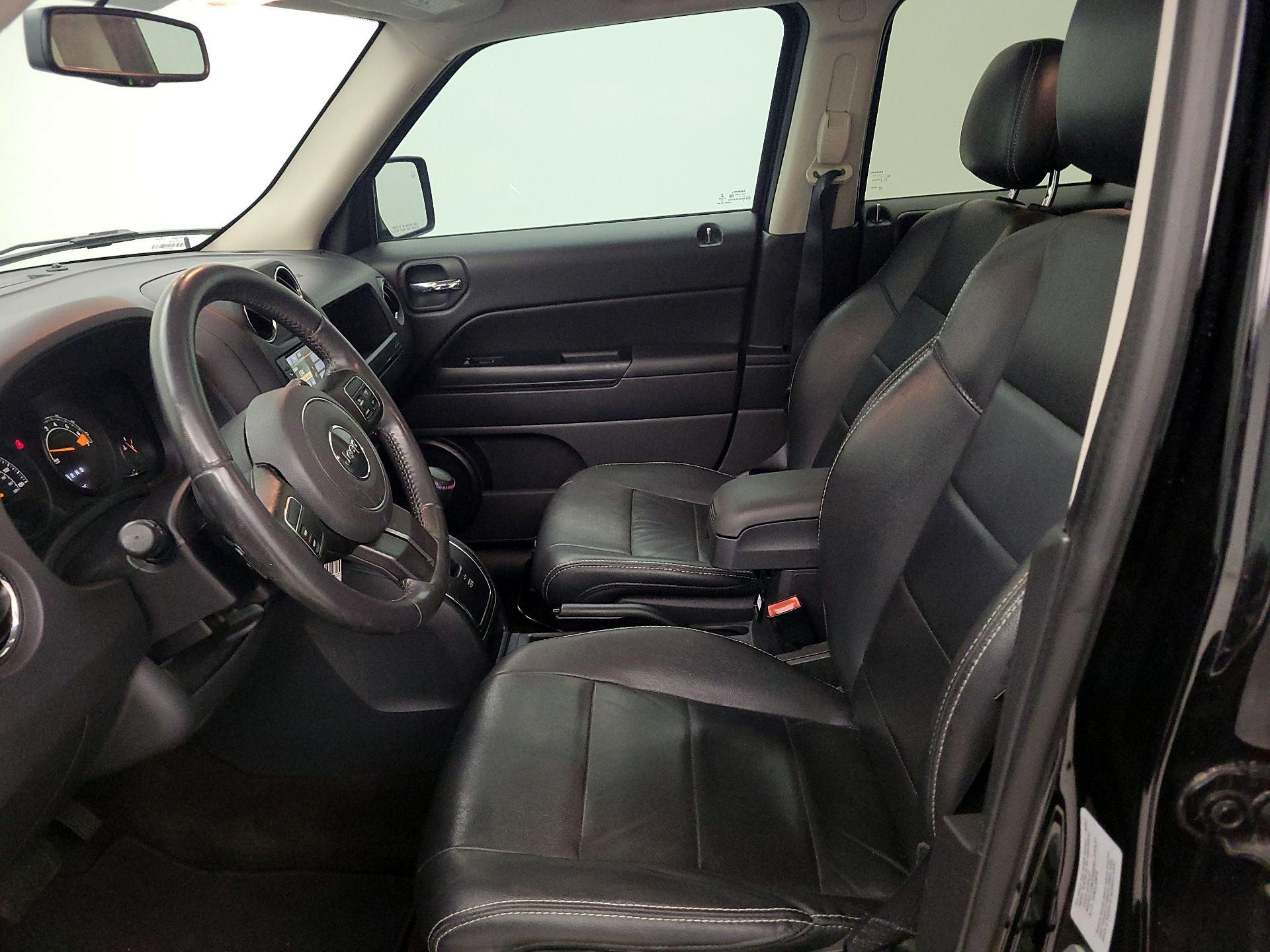 Thumbnail: 2016 Jeep Patriot - 11