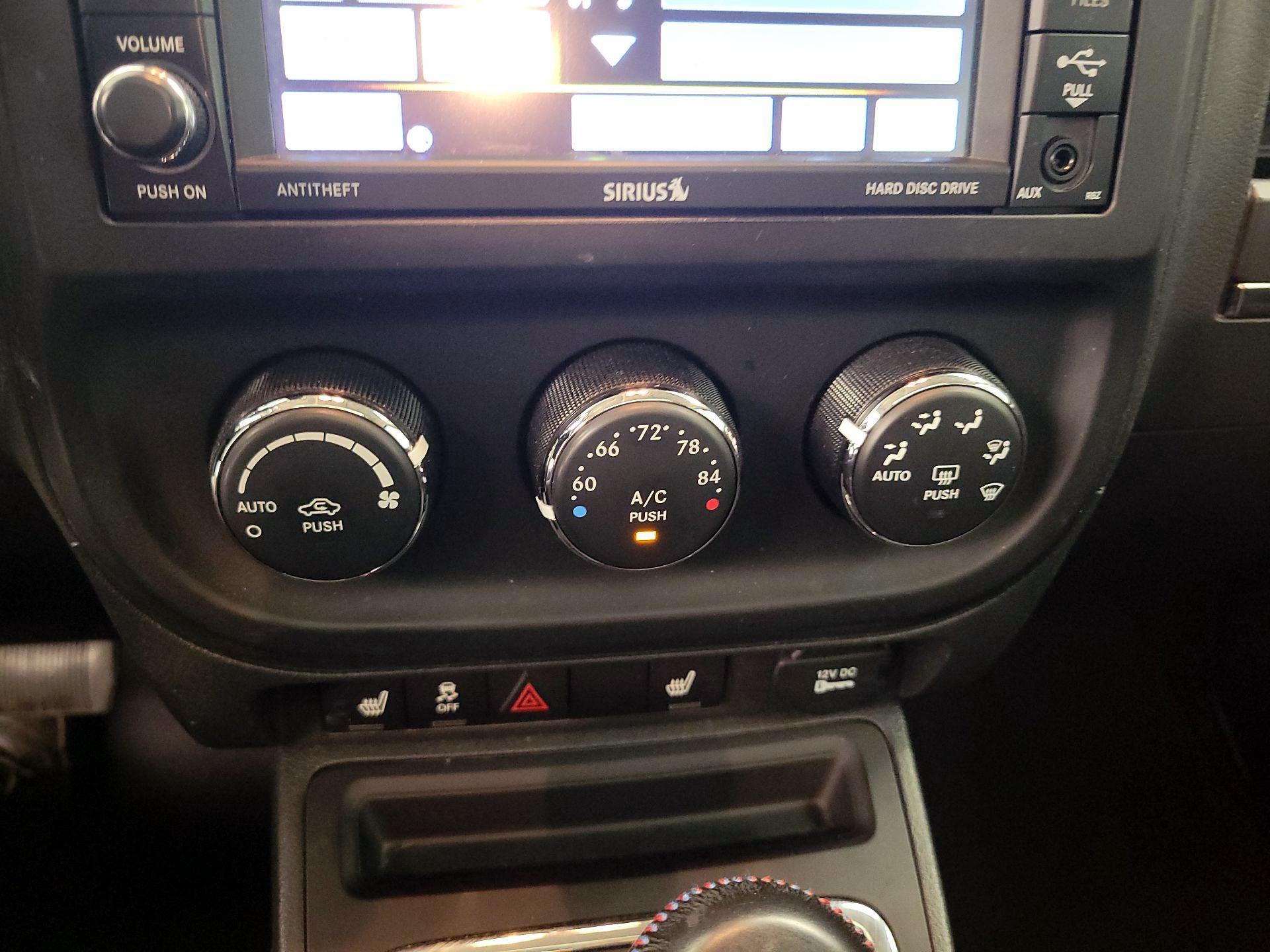 Thumbnail: 2016 Jeep Patriot - 15