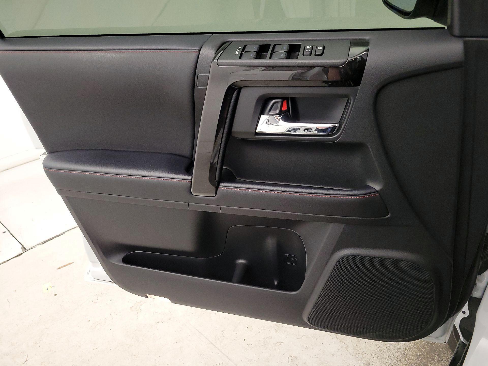 Thumbnail: 2024 Toyota 4Runner - 12