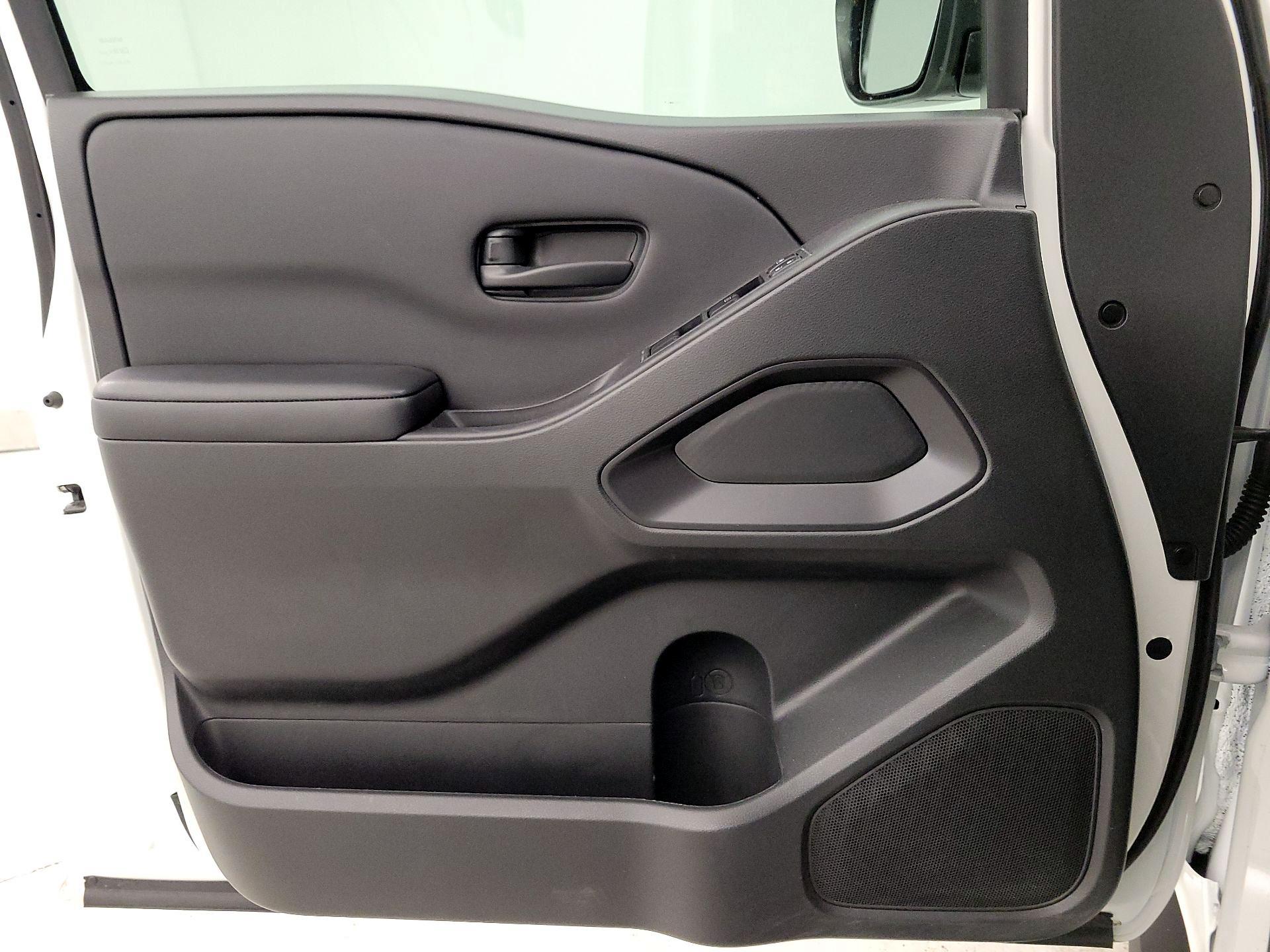 Thumbnail: 2025 Nissan Frontier - 12