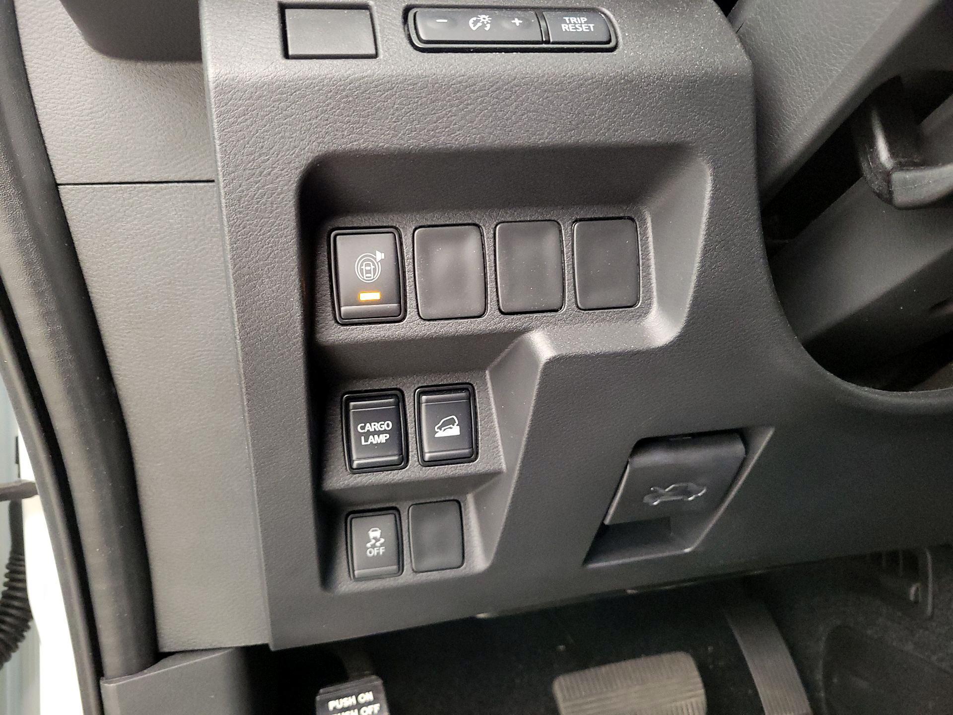 Thumbnail: 2025 Nissan Frontier - 13