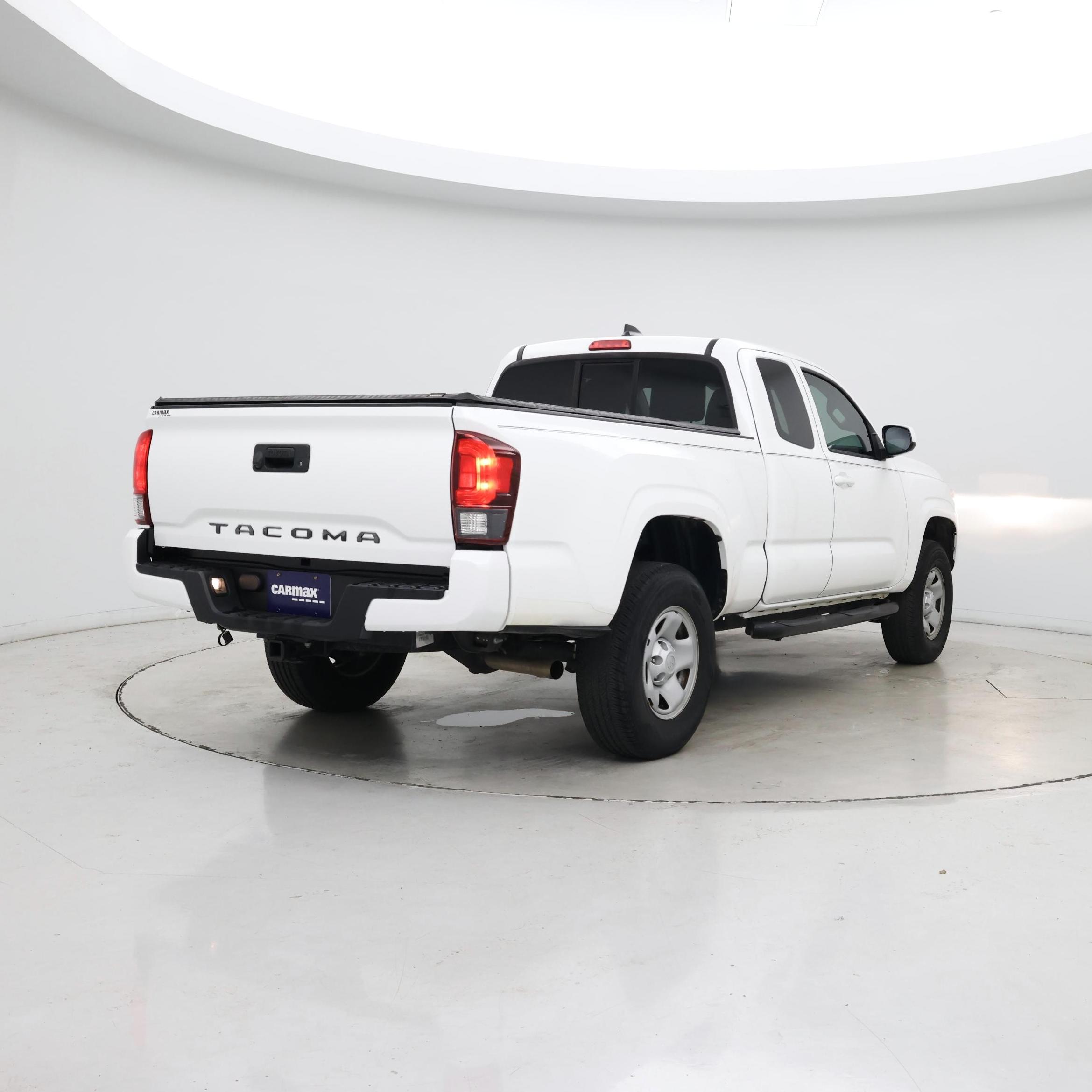 Thumbnail: 2020 Toyota Tacoma - 8