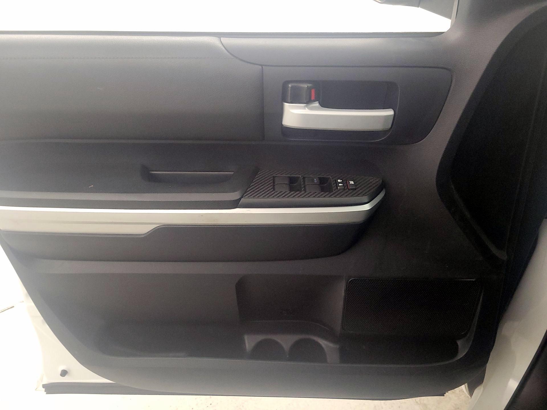 Thumbnail: 2016 Toyota Tundra - 12