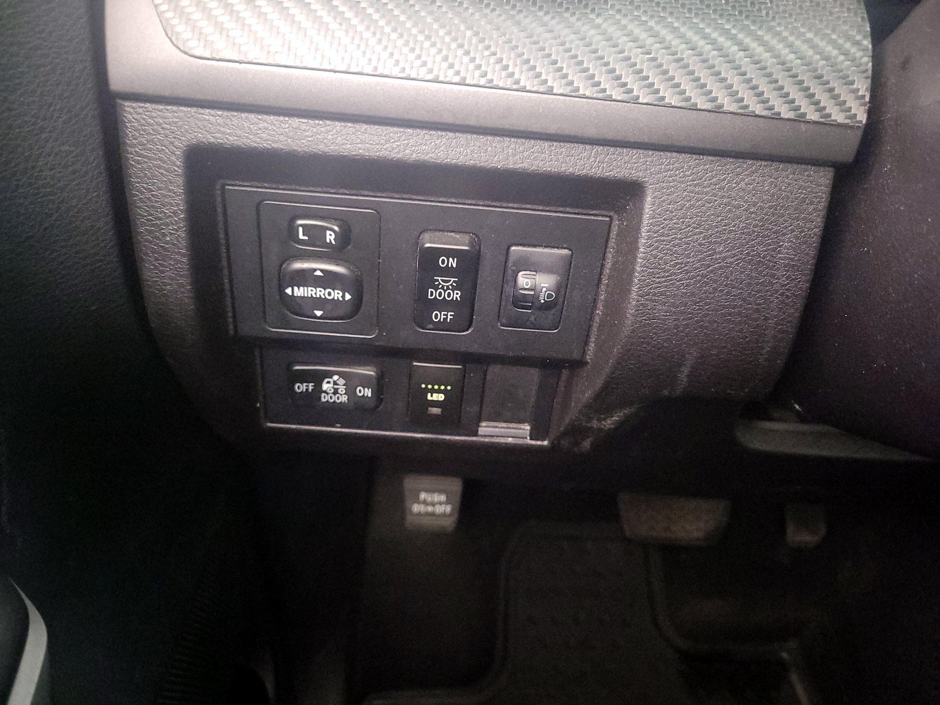 Thumbnail: 2016 Toyota Tundra - 13