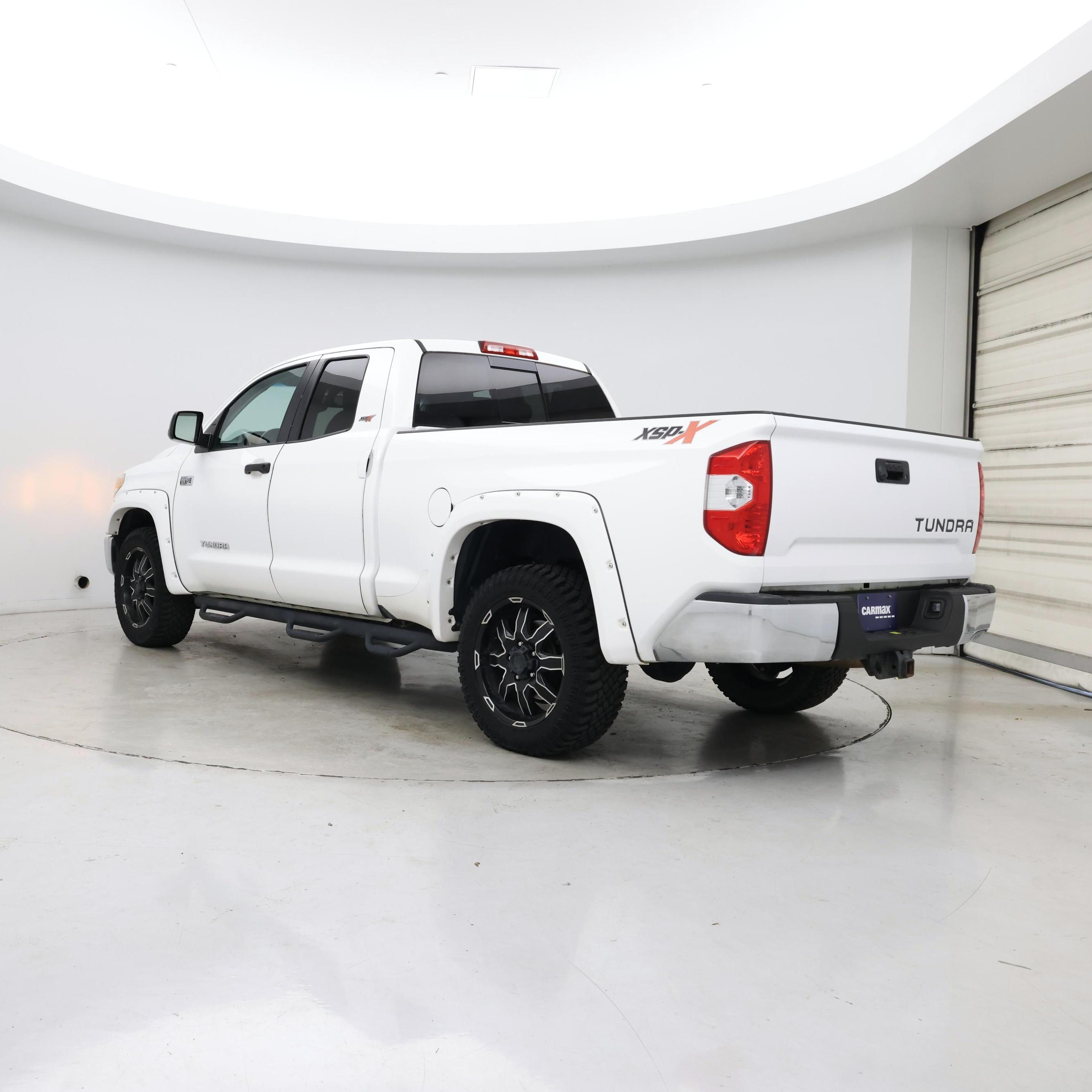 Thumbnail: 2016 Toyota Tundra - 2