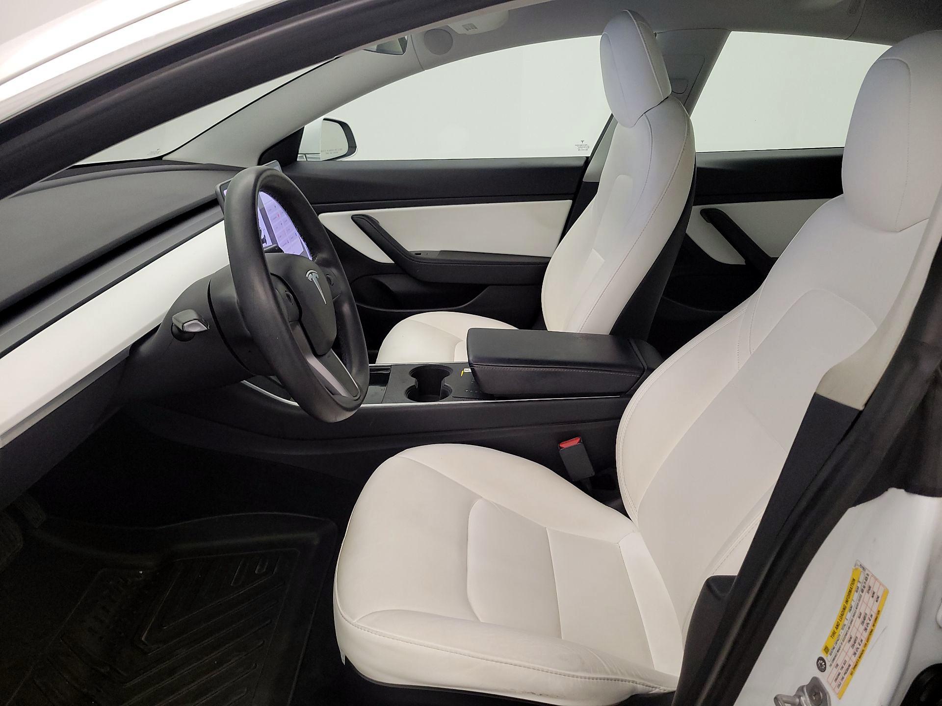 Thumbnail: 2020 Tesla Model 3 - 11