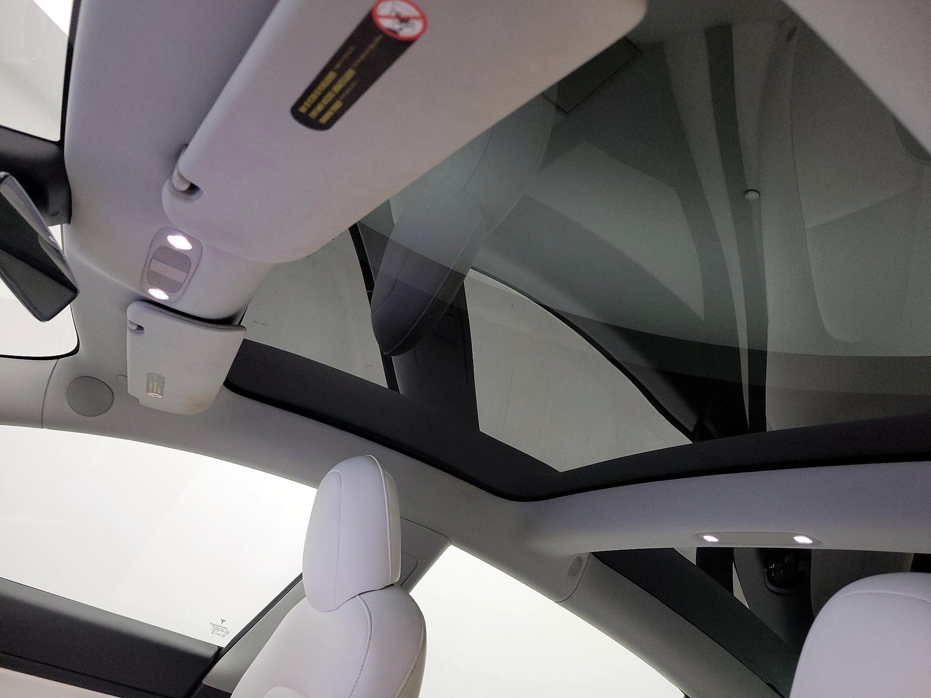 Thumbnail: 2020 Tesla Model 3 - 17