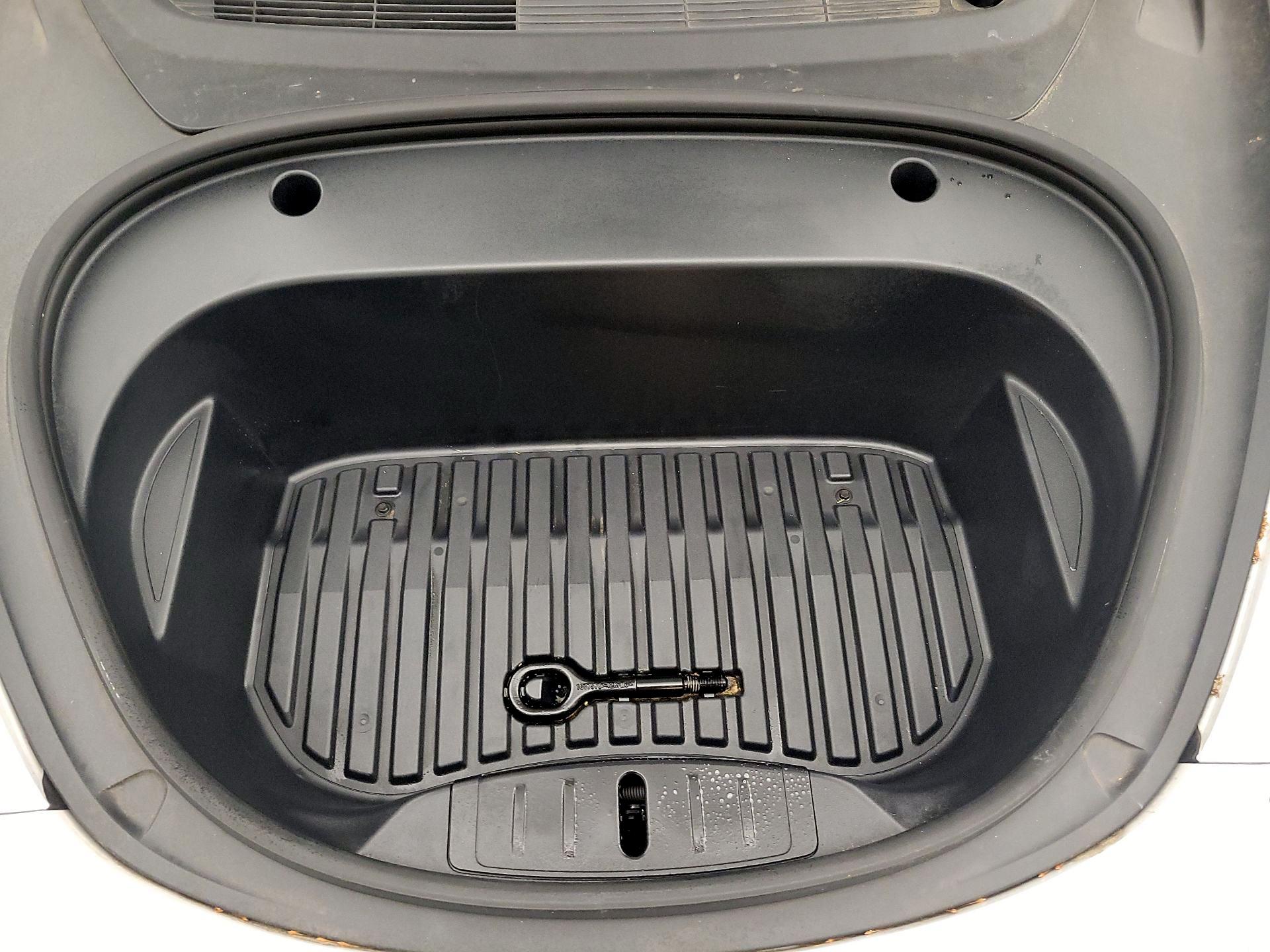 Thumbnail: 2020 Tesla Model 3 - 20