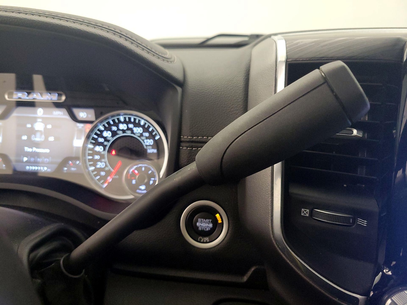 2024 RAM Ram 2500 Pickup Laramie - Photo 19