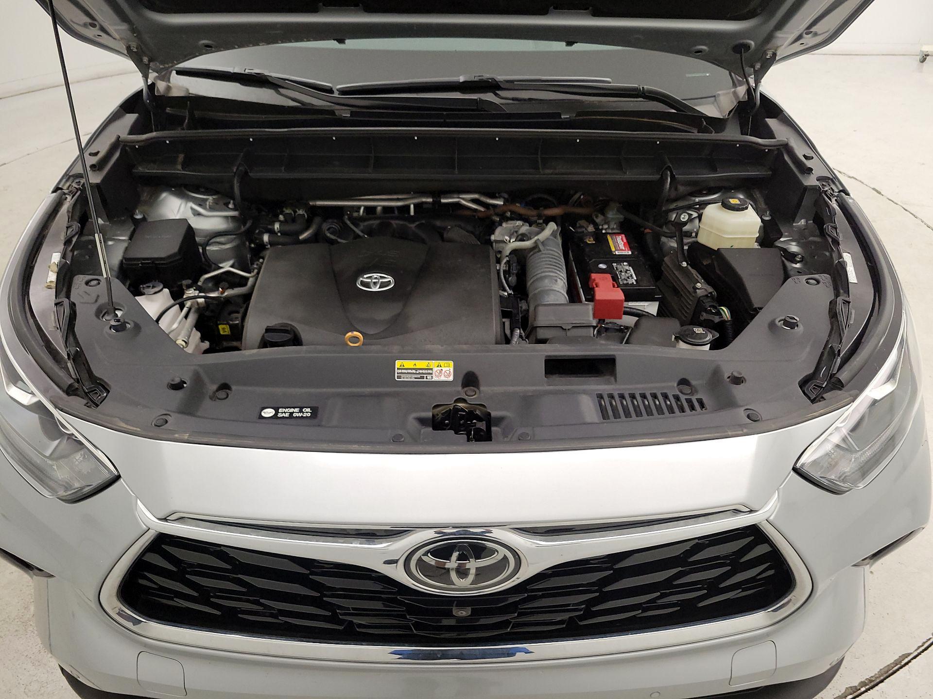 Thumbnail: 2021 Toyota Highlander - 20