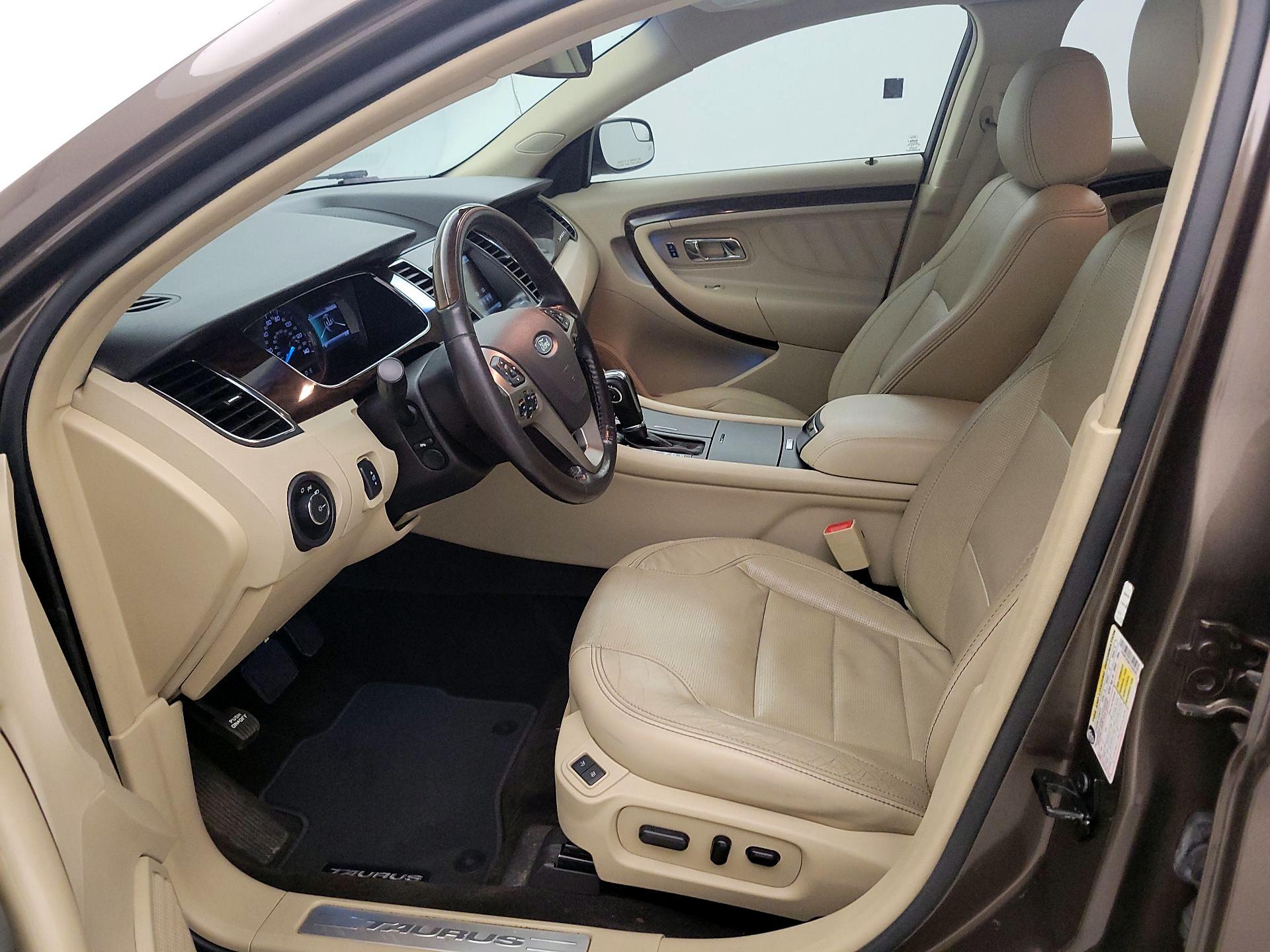 Thumbnail: 2015 Ford Taurus - 11