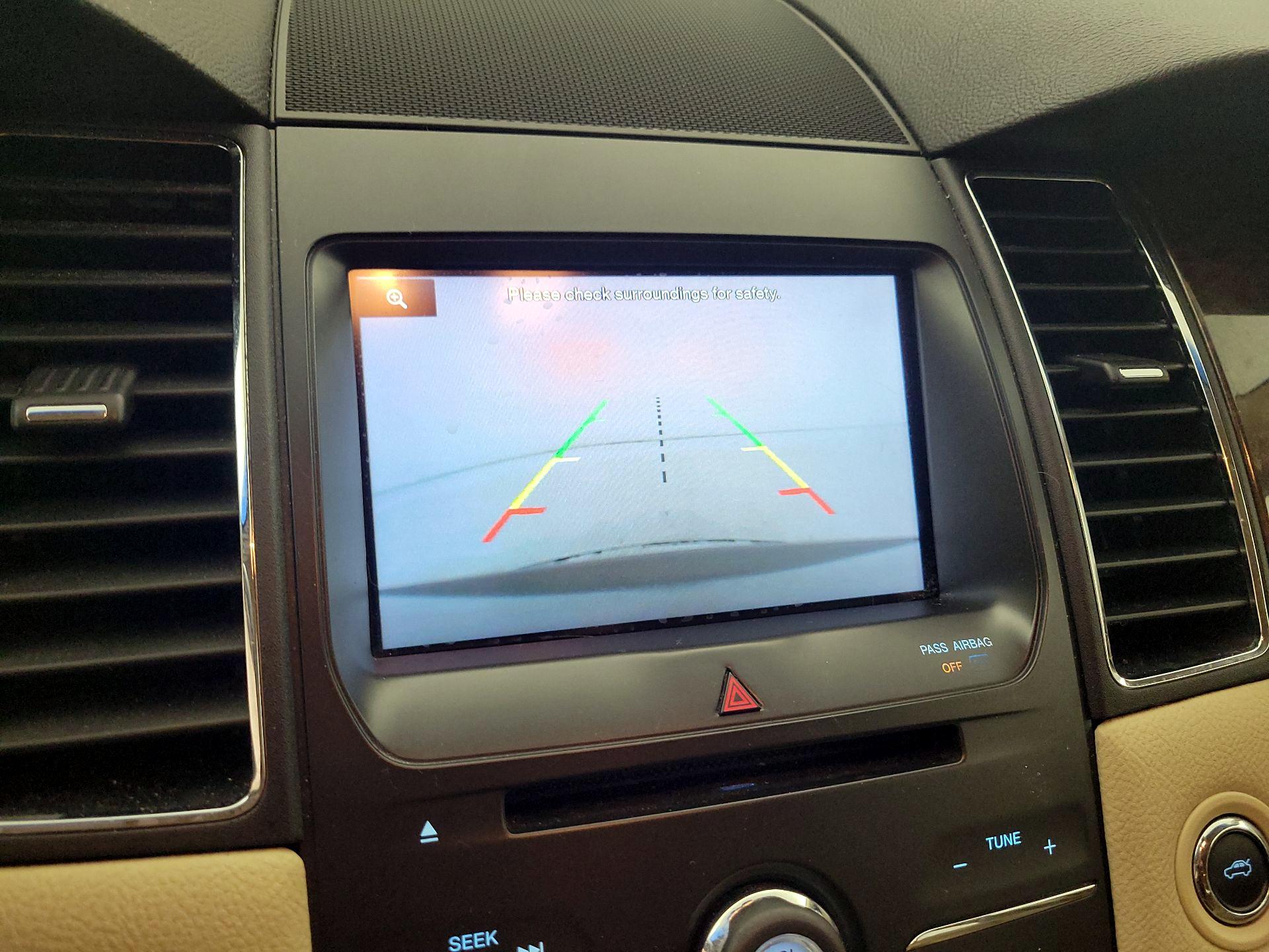 Thumbnail: 2015 Ford Taurus - 14