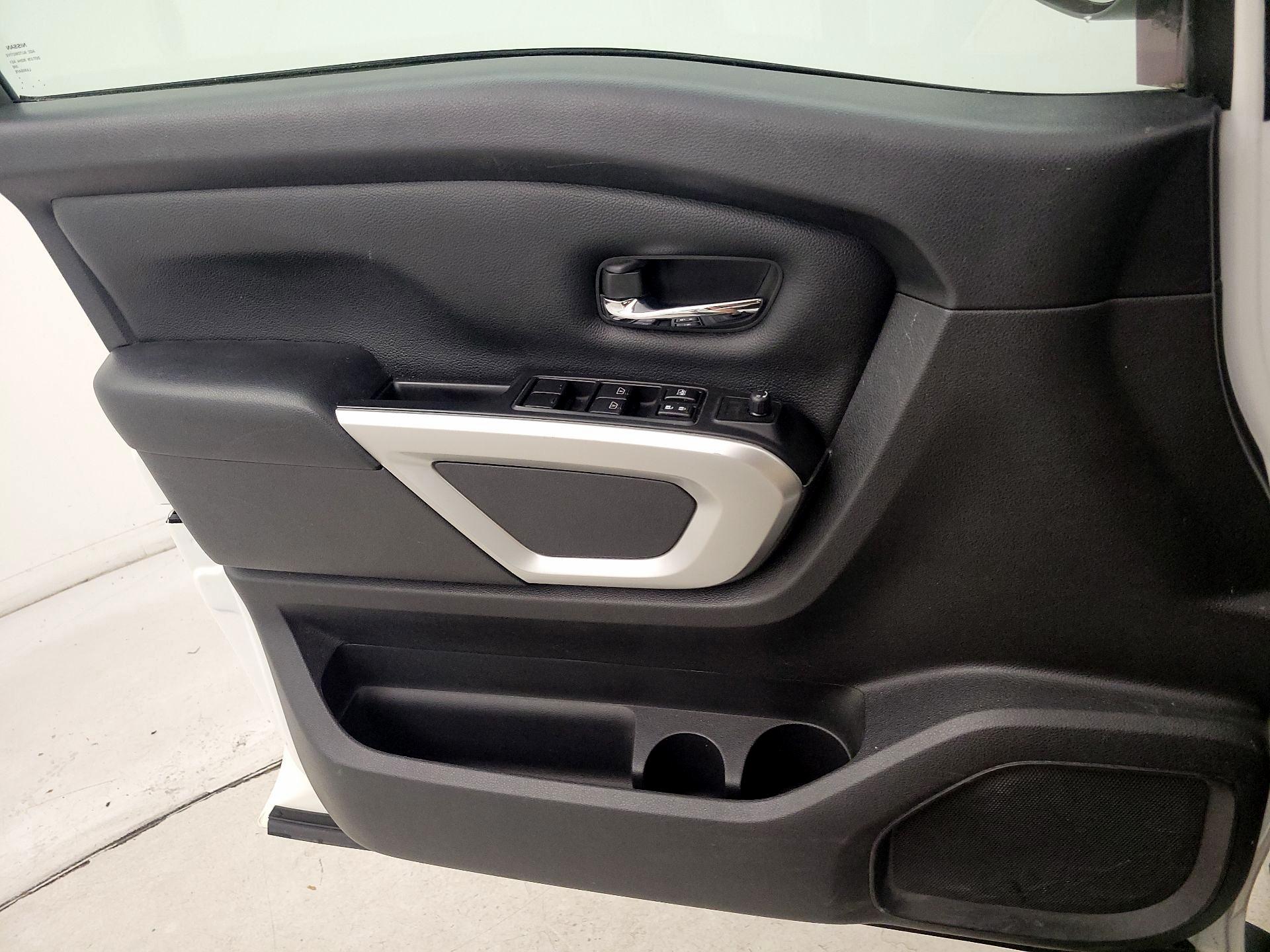 Thumbnail: 2019 Nissan Titan - 12