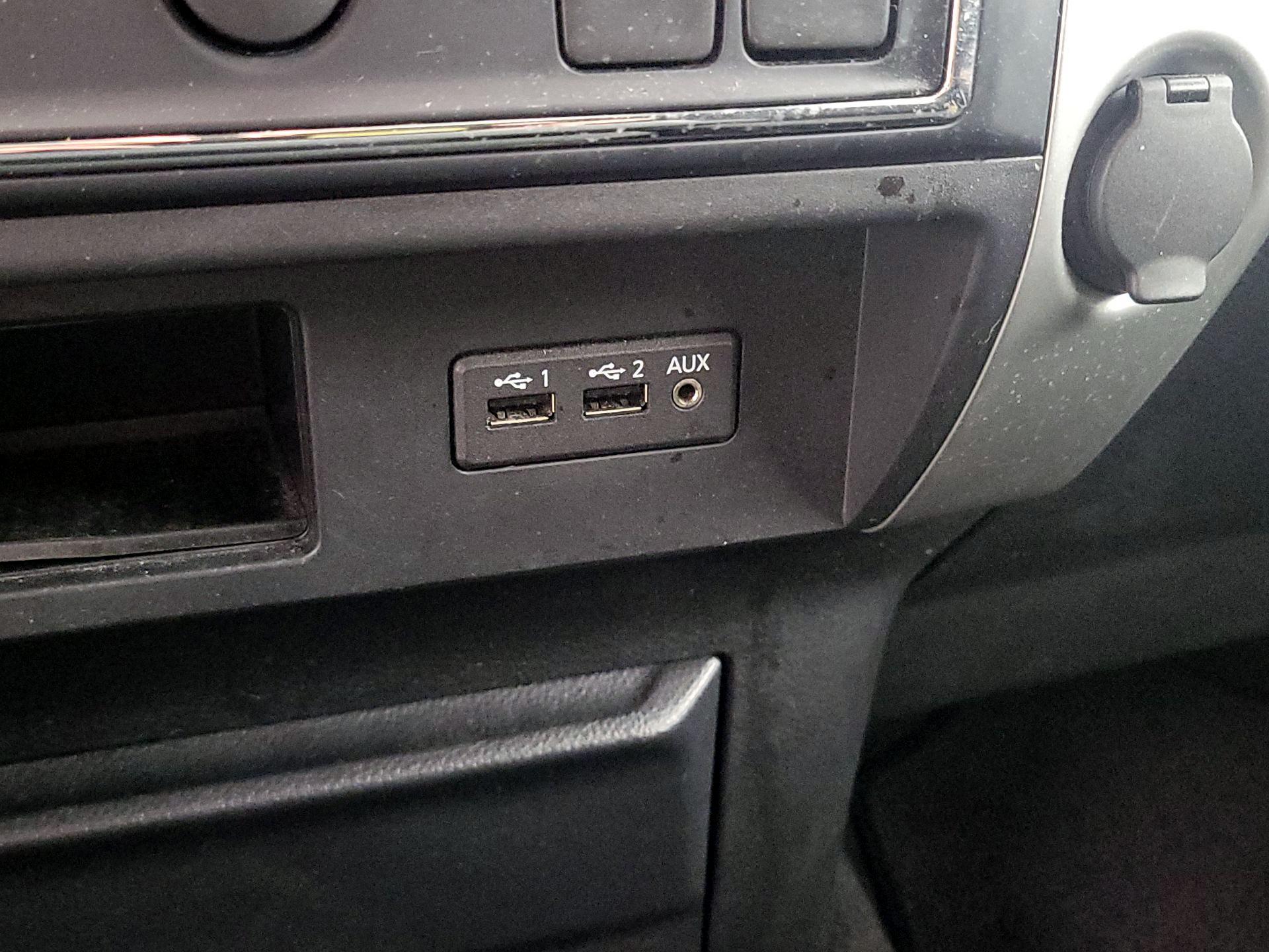 Thumbnail: 2019 Nissan Titan - 18