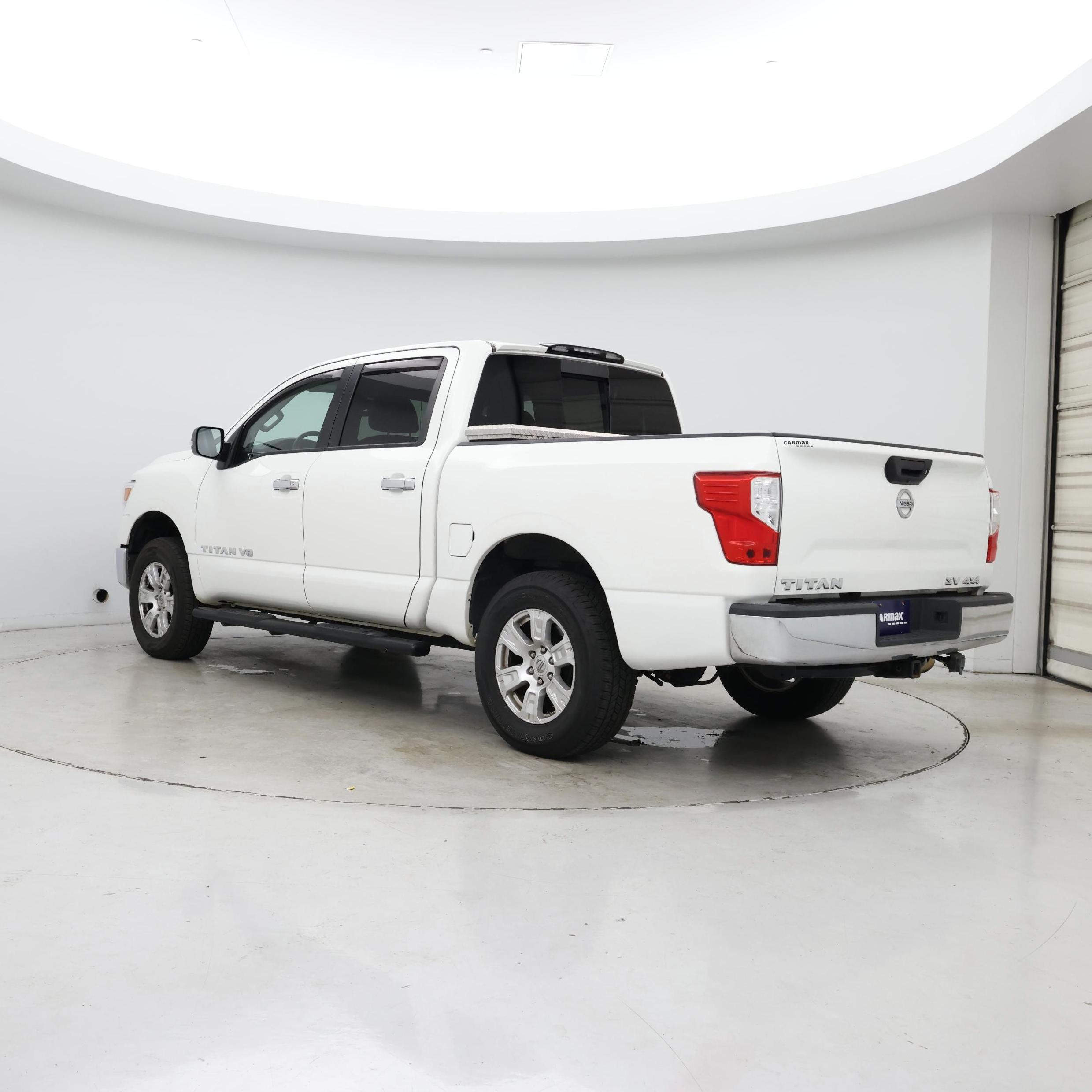 Thumbnail: 2019 Nissan Titan - 2