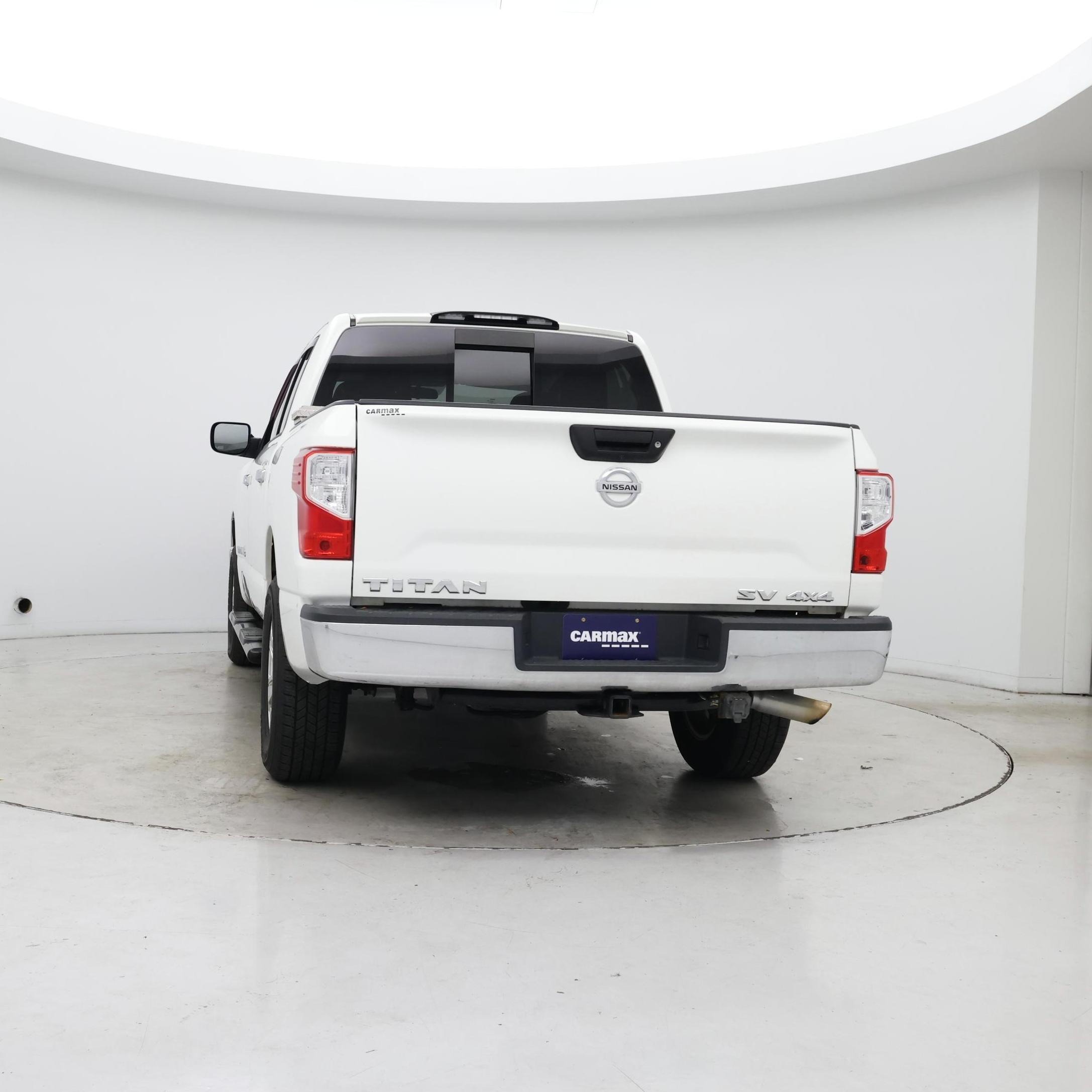 Thumbnail: 2019 Nissan Titan - 6