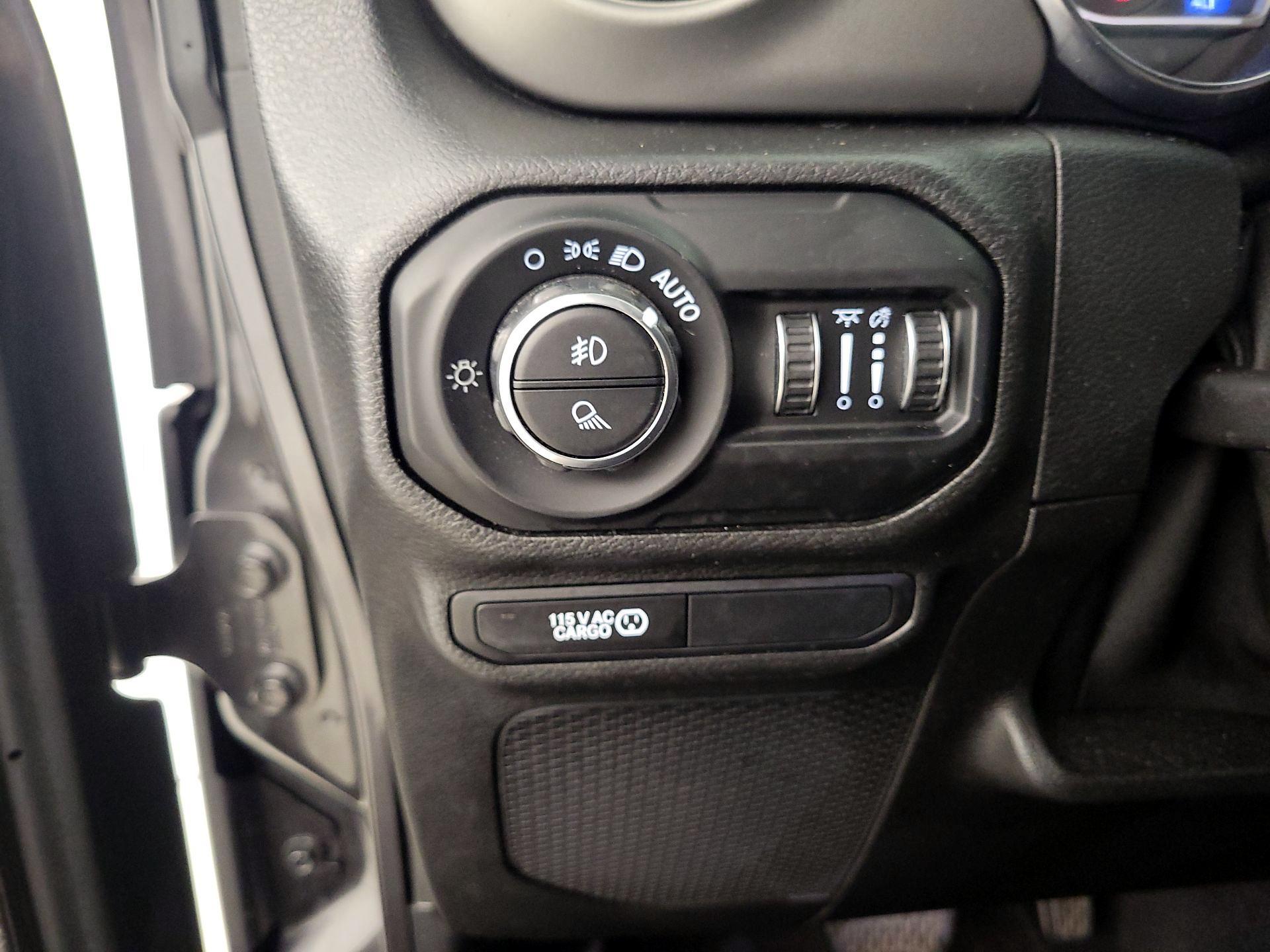 Thumbnail: 2021 Jeep Gladiator - 13