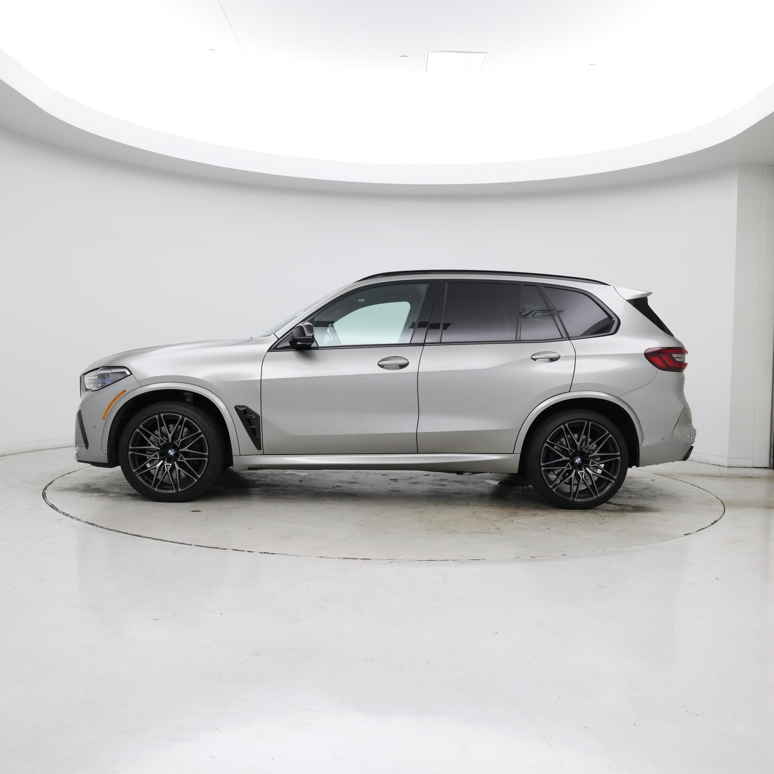 Thumbnail: 2021 BMW X5 - 3