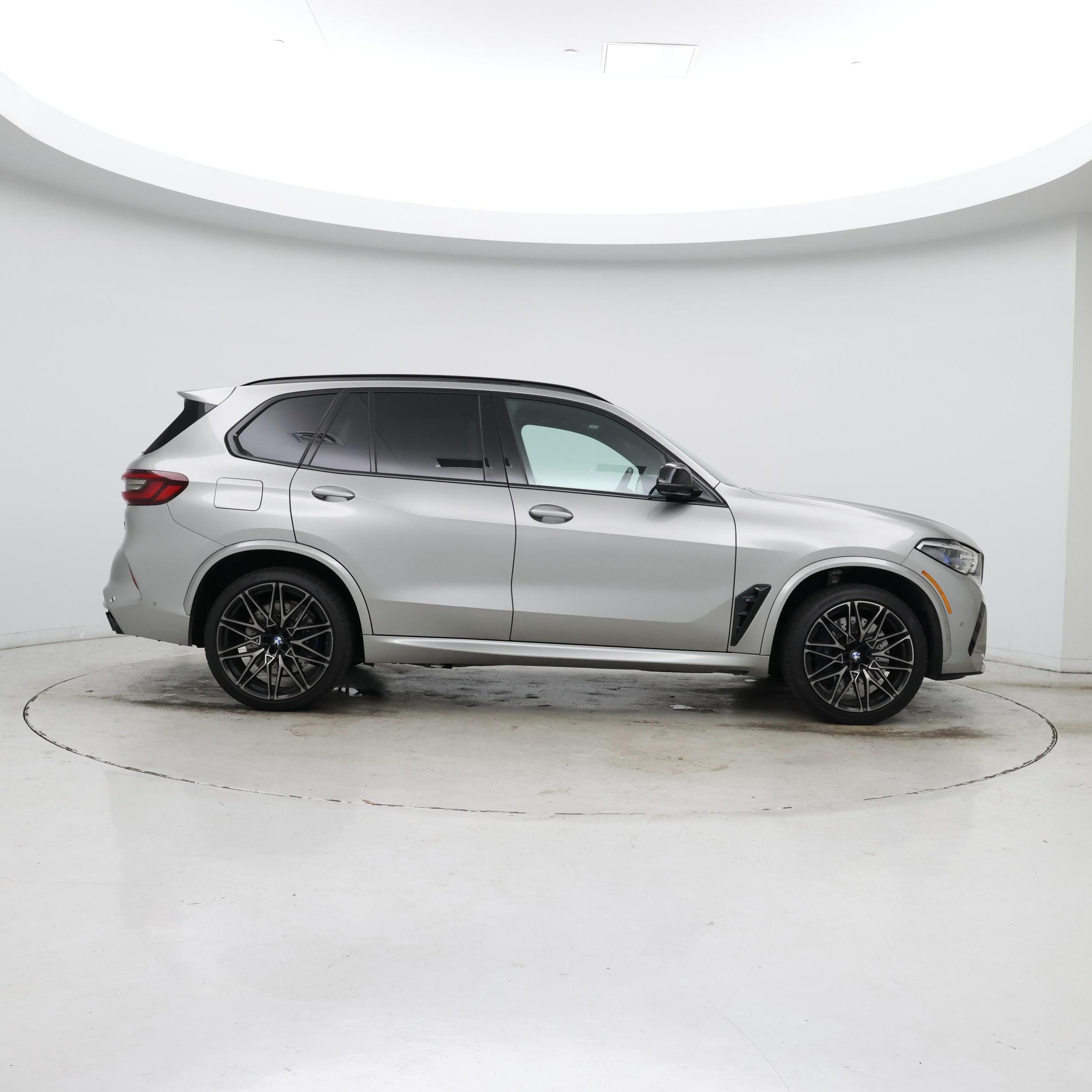 Thumbnail: 2021 BMW X5 - 7