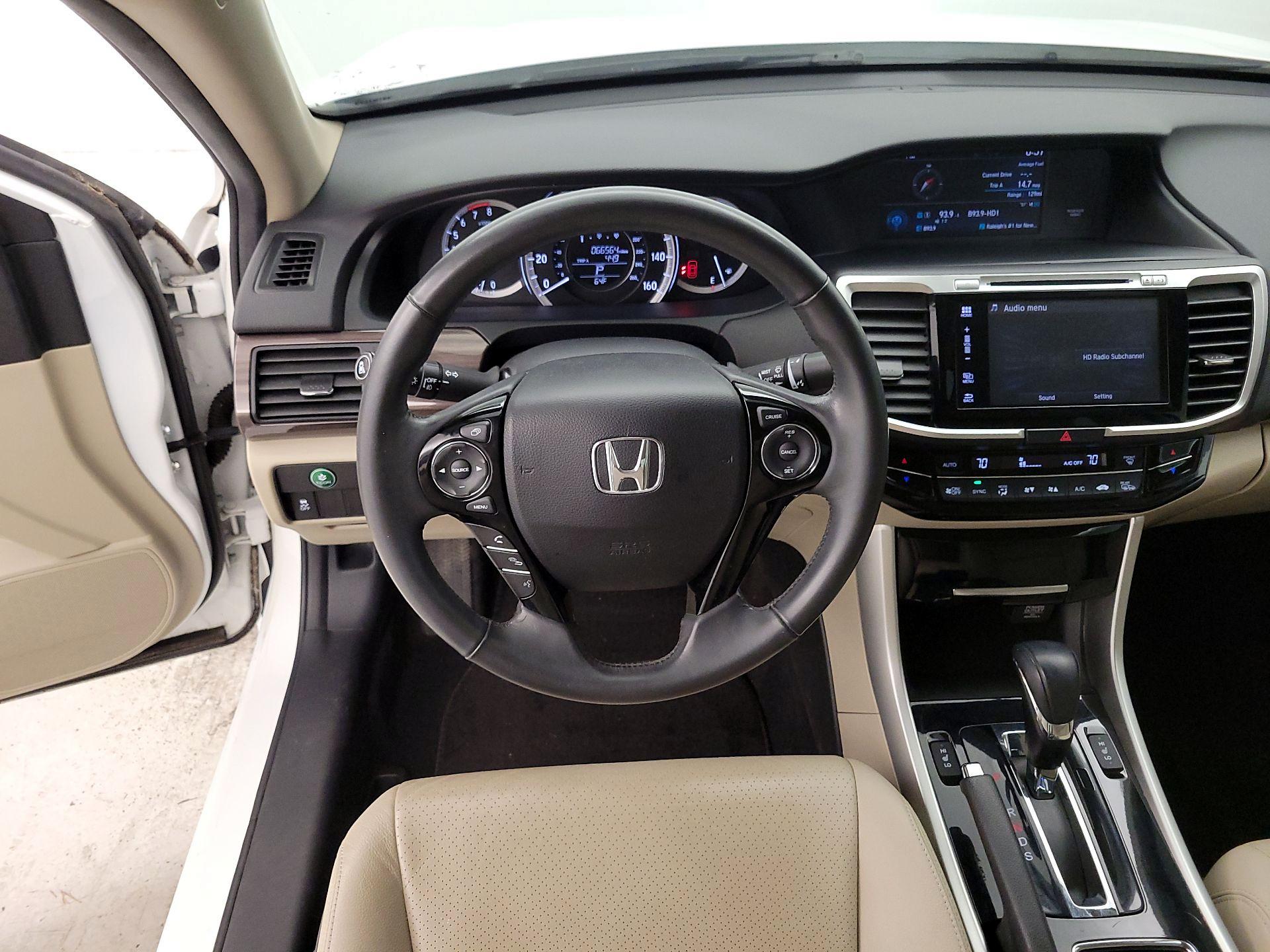 Thumbnail: 2016 Honda Accord - 10