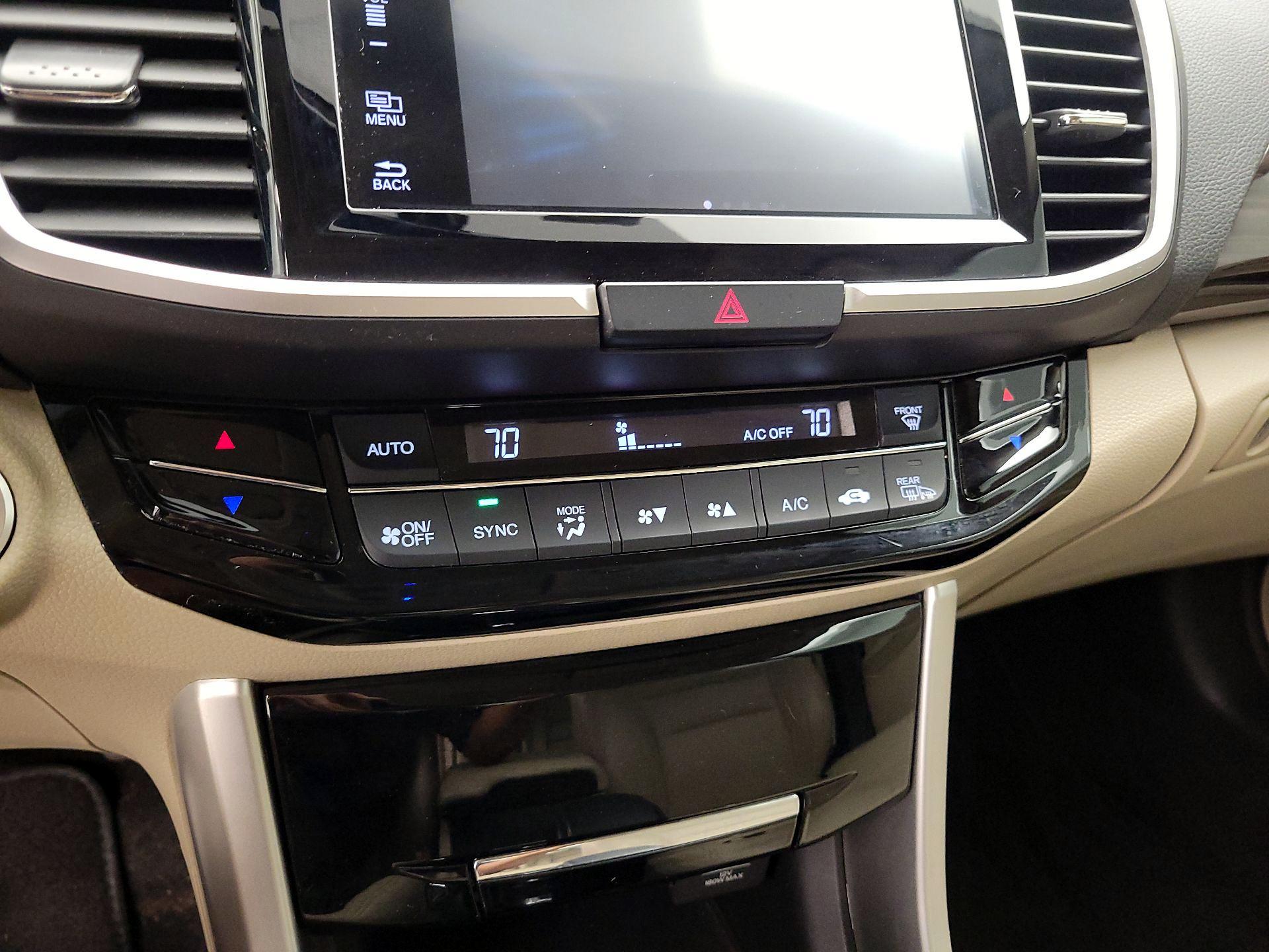 Thumbnail: 2016 Honda Accord - 14