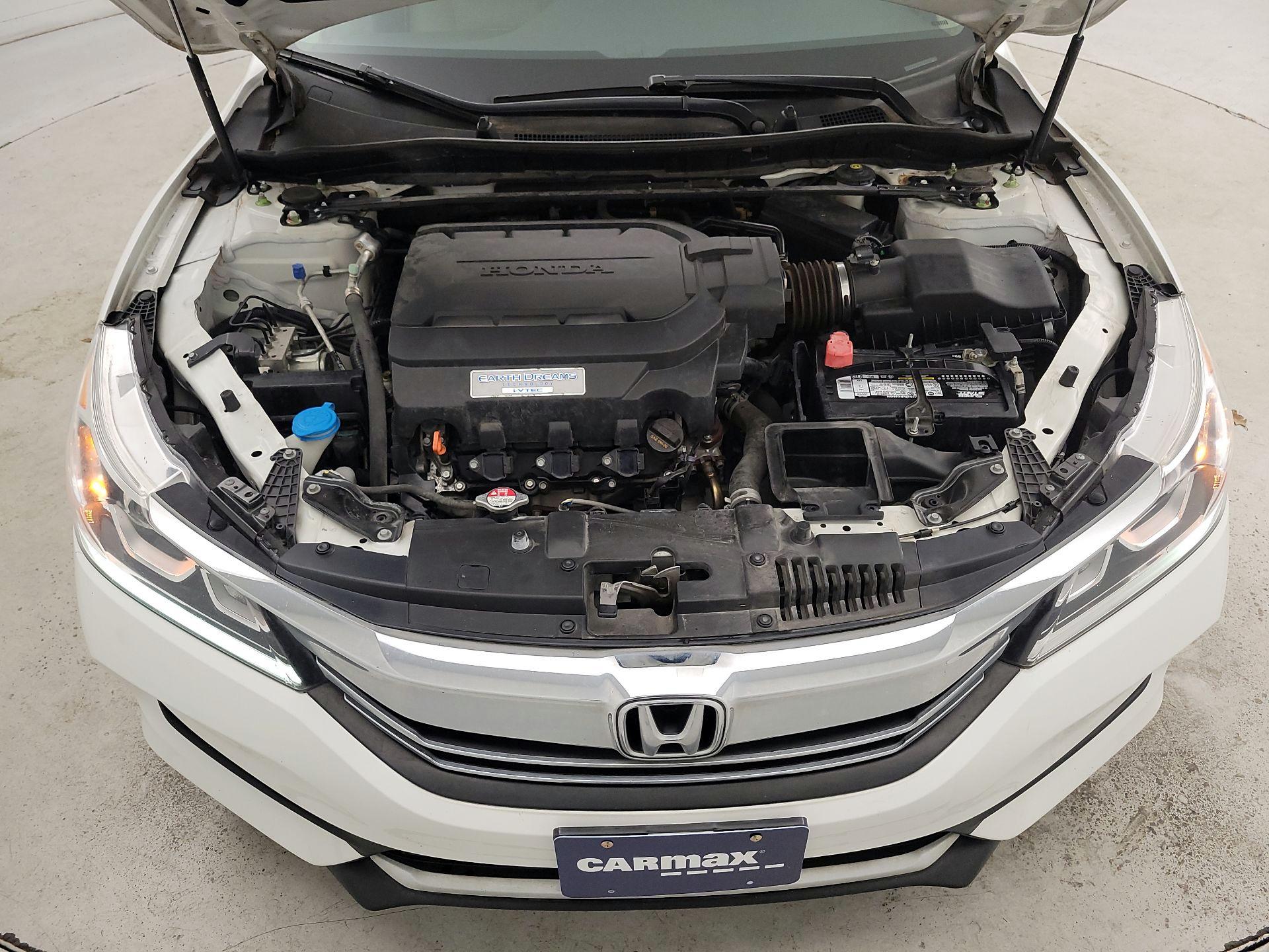 Thumbnail: 2016 Honda Accord - 19