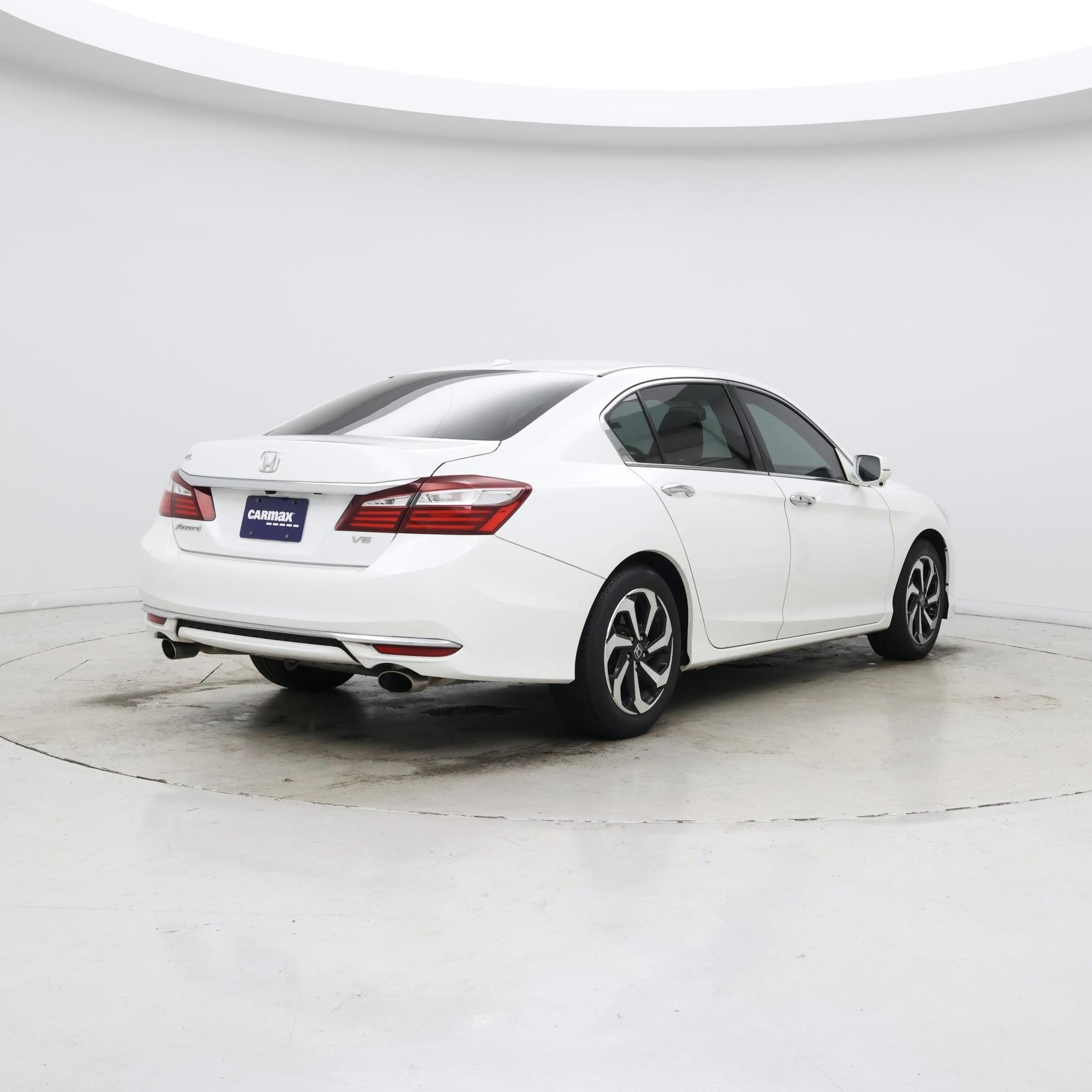 Thumbnail: 2016 Honda Accord - 8