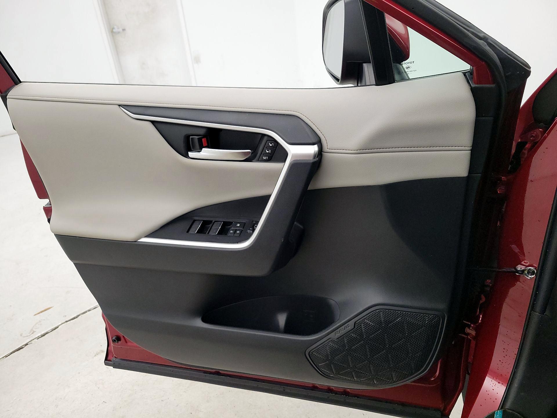 Thumbnail: 2023 Toyota RAV4 - 12