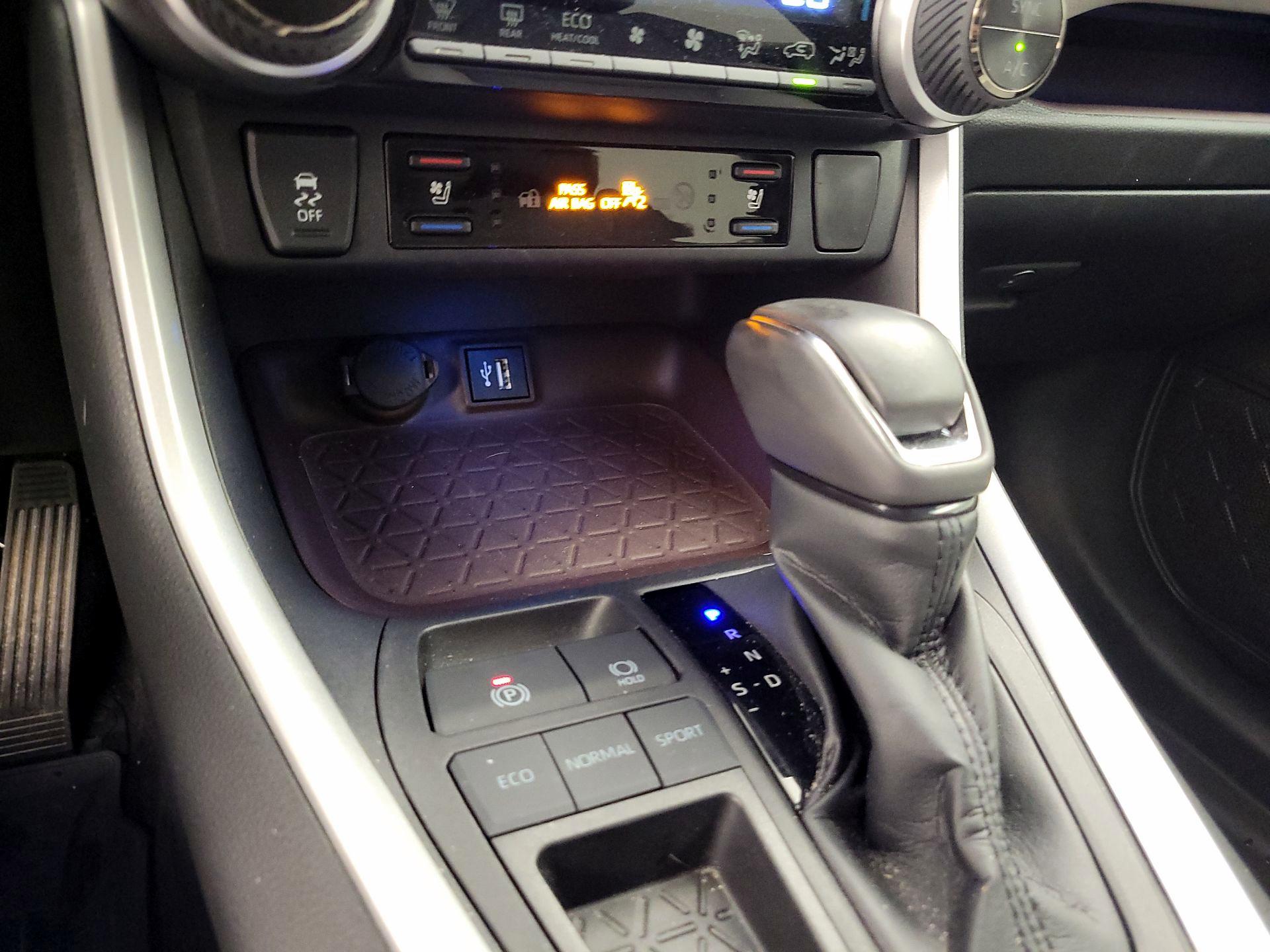 Thumbnail: 2023 Toyota RAV4 - 18