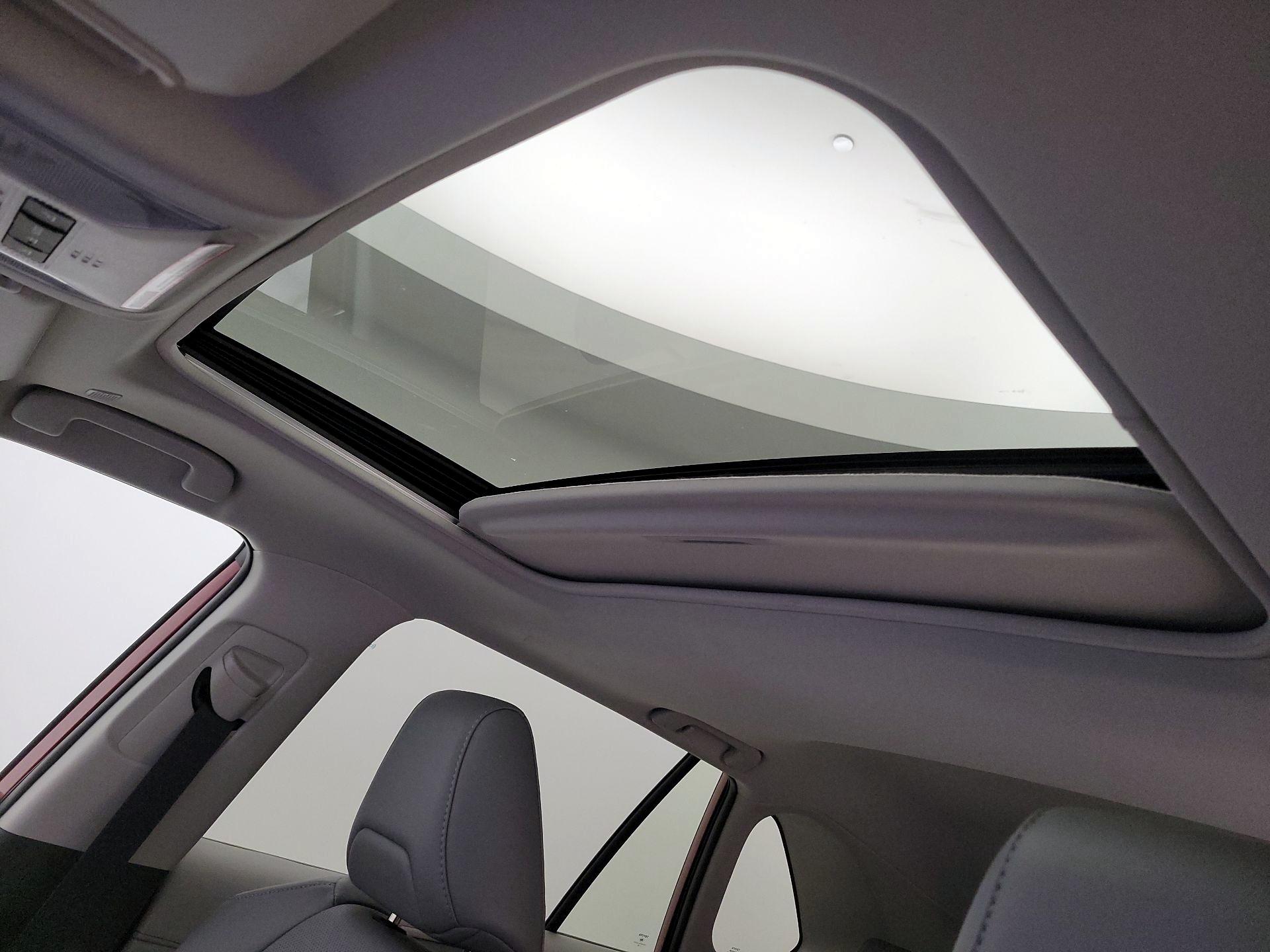 Thumbnail: 2023 Toyota RAV4 - 19