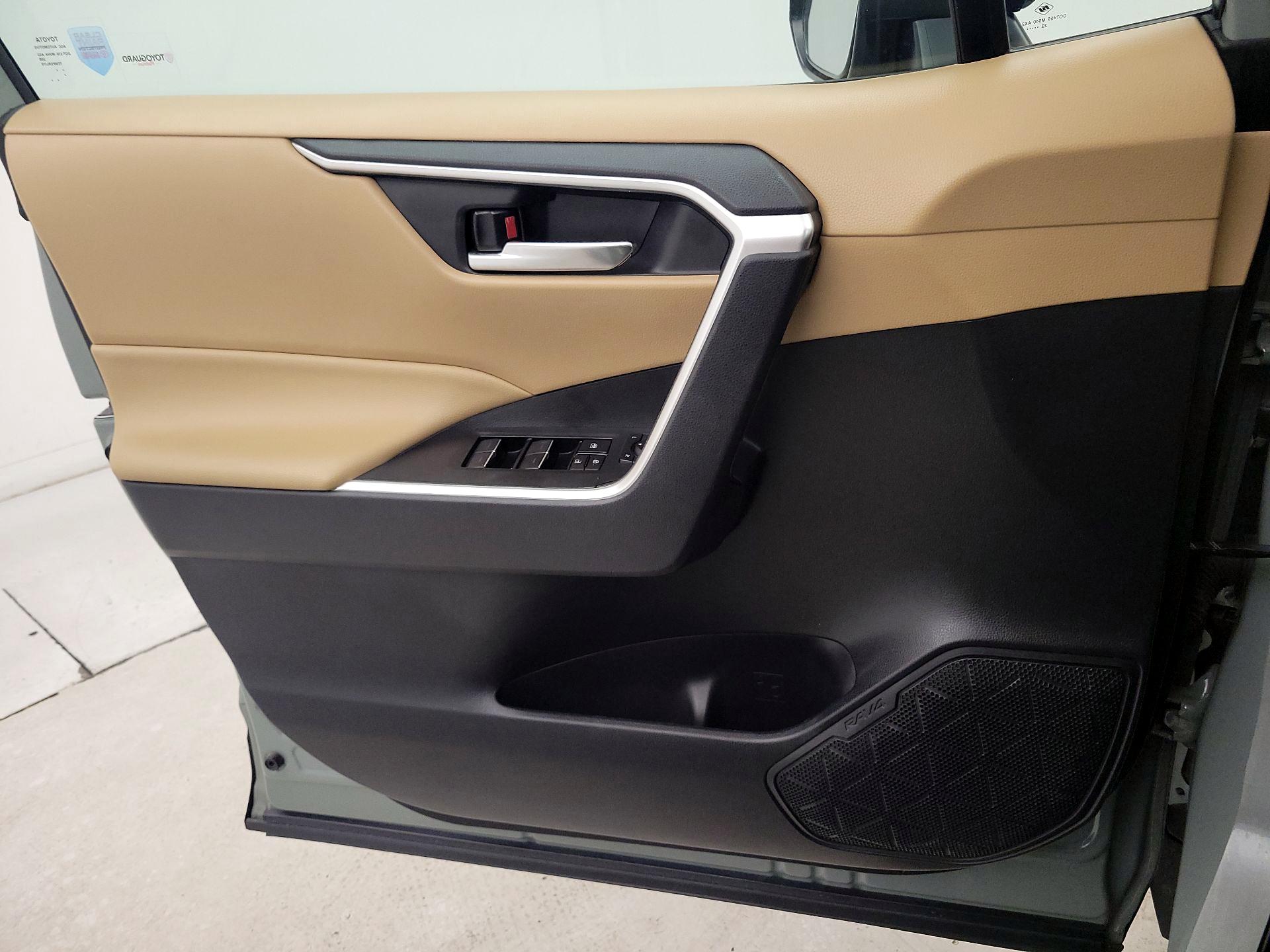 Thumbnail: 2023 Toyota RAV4 - 12