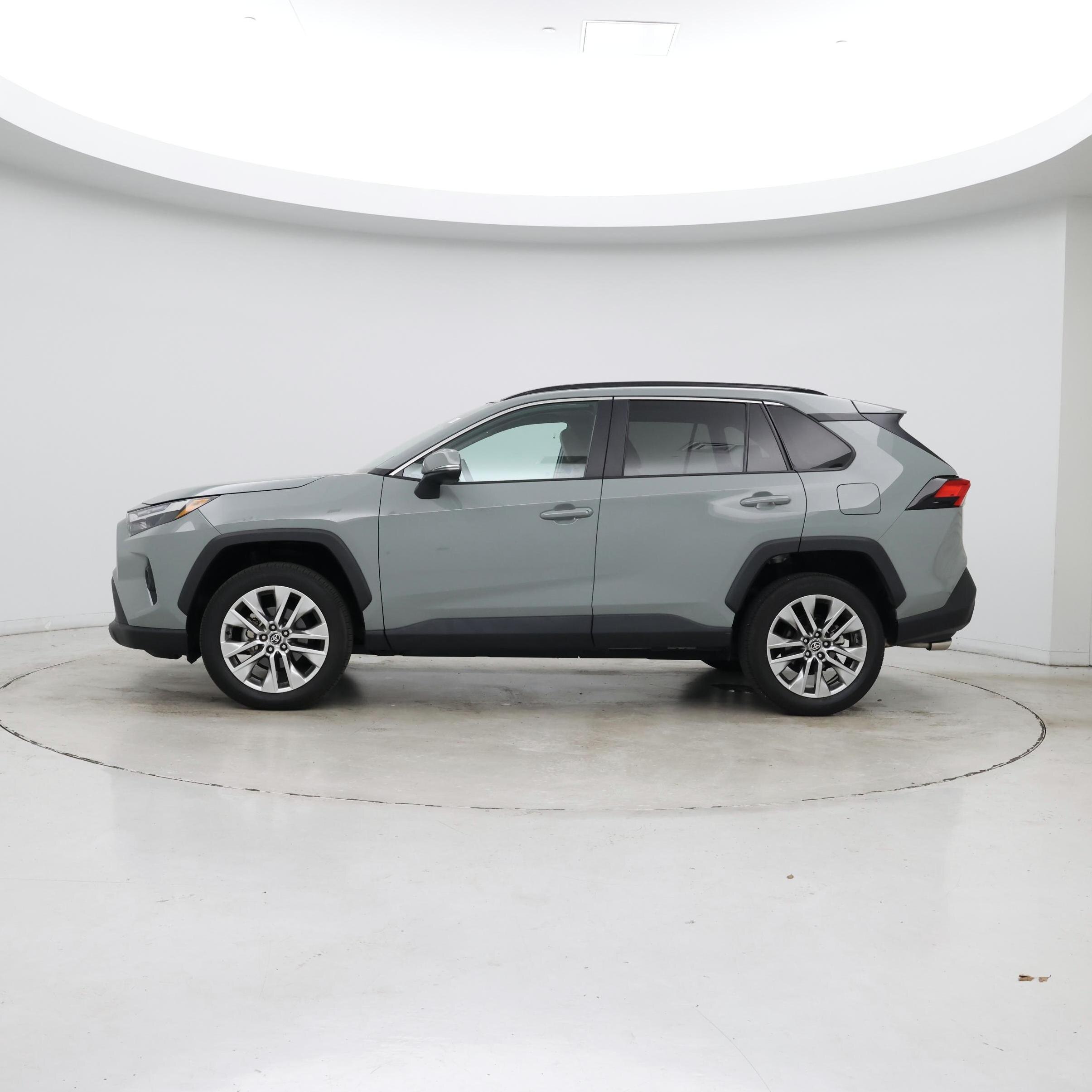 Thumbnail: 2023 Toyota RAV4 - 3