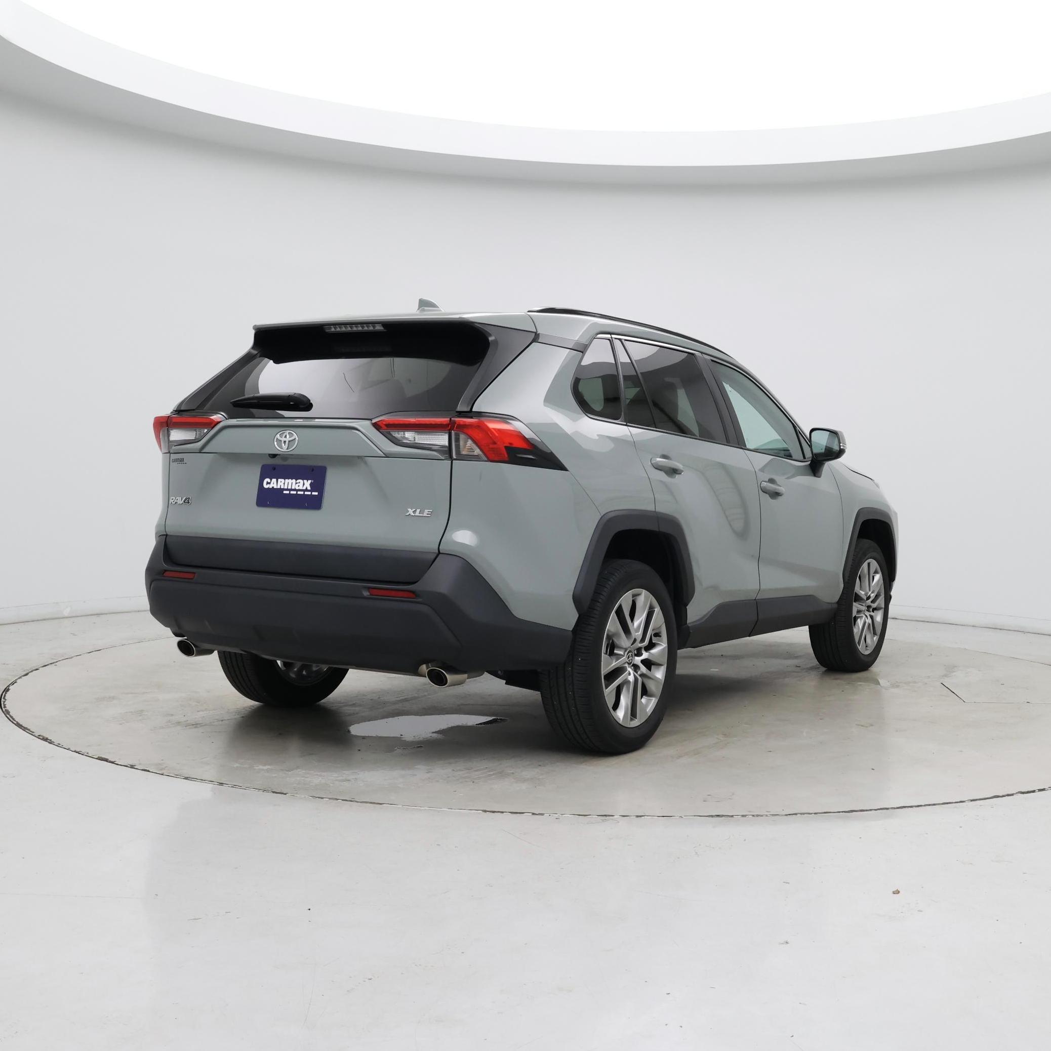 Thumbnail: 2023 Toyota RAV4 - 8