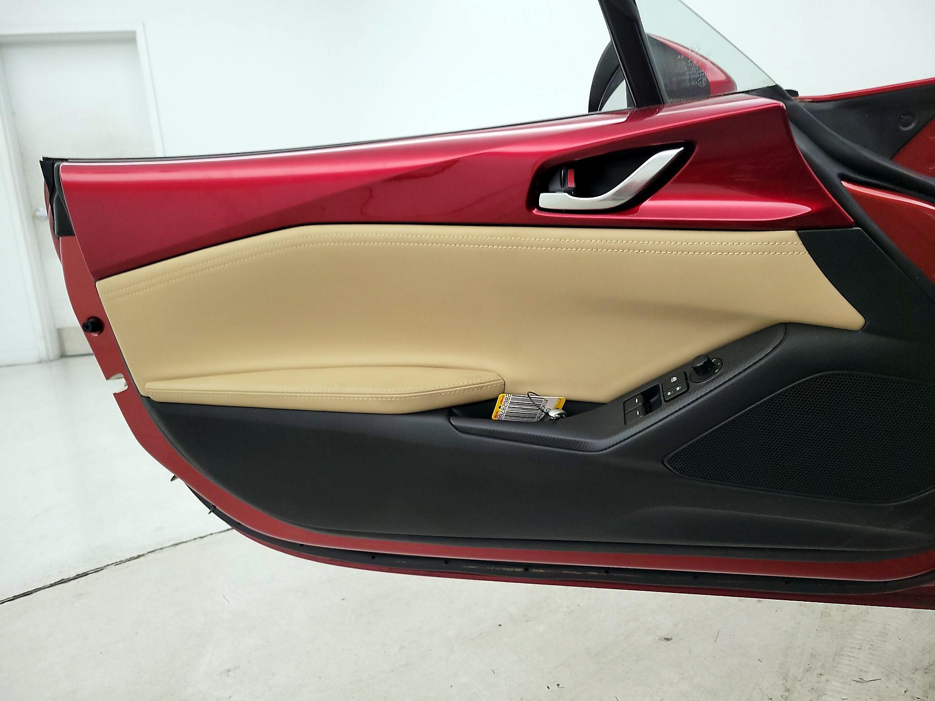 Thumbnail: 2019 Mazda MX-5 Miata - 12