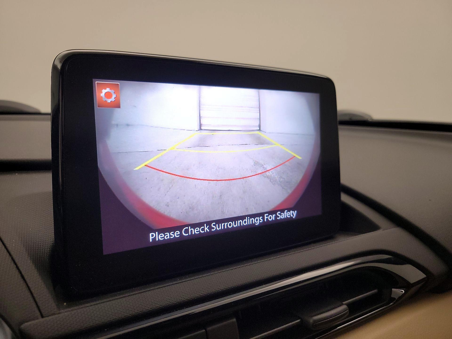 Thumbnail: 2019 Mazda MX-5 Miata - 14