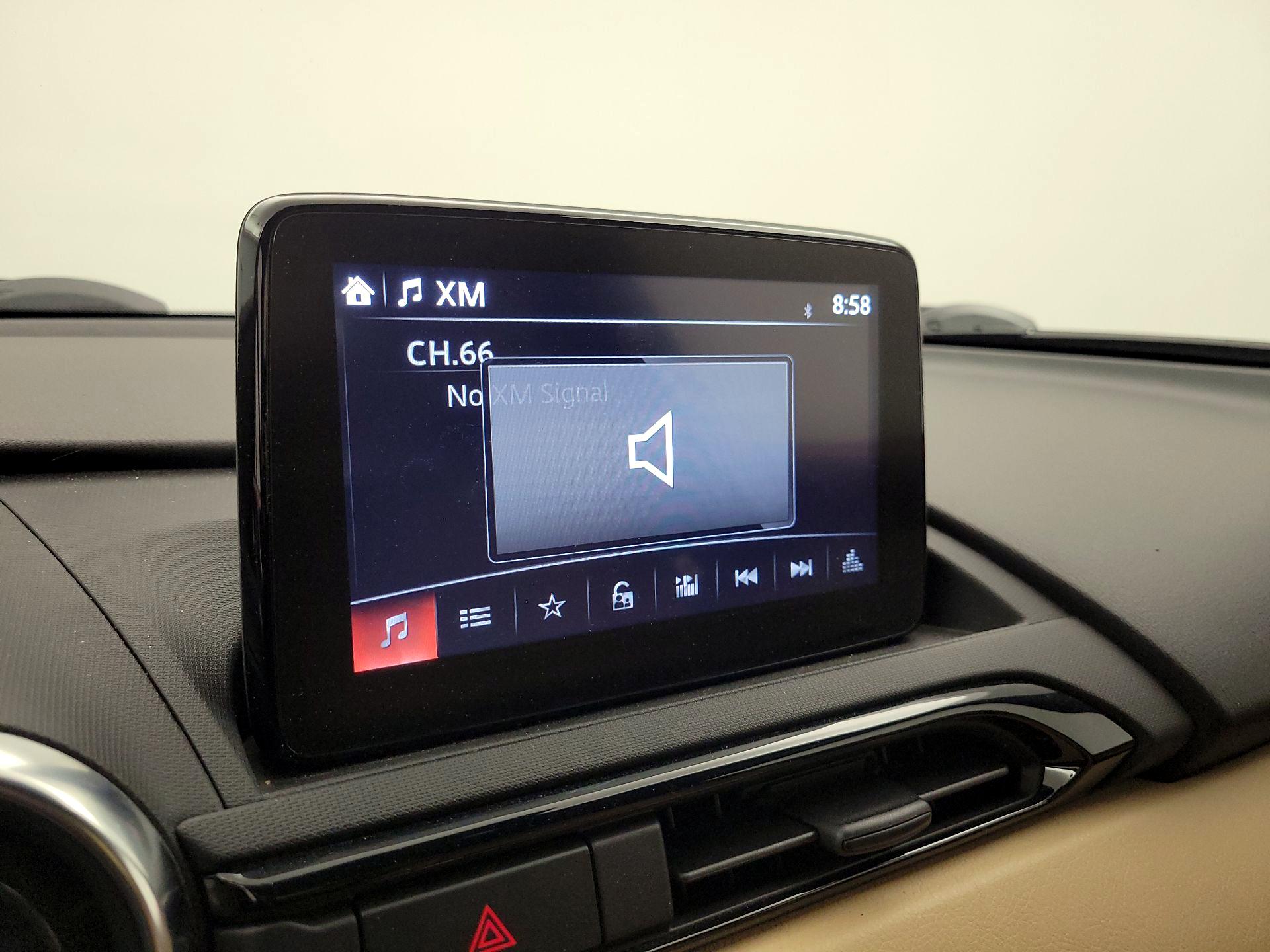 Thumbnail: 2019 Mazda MX-5 Miata - 15