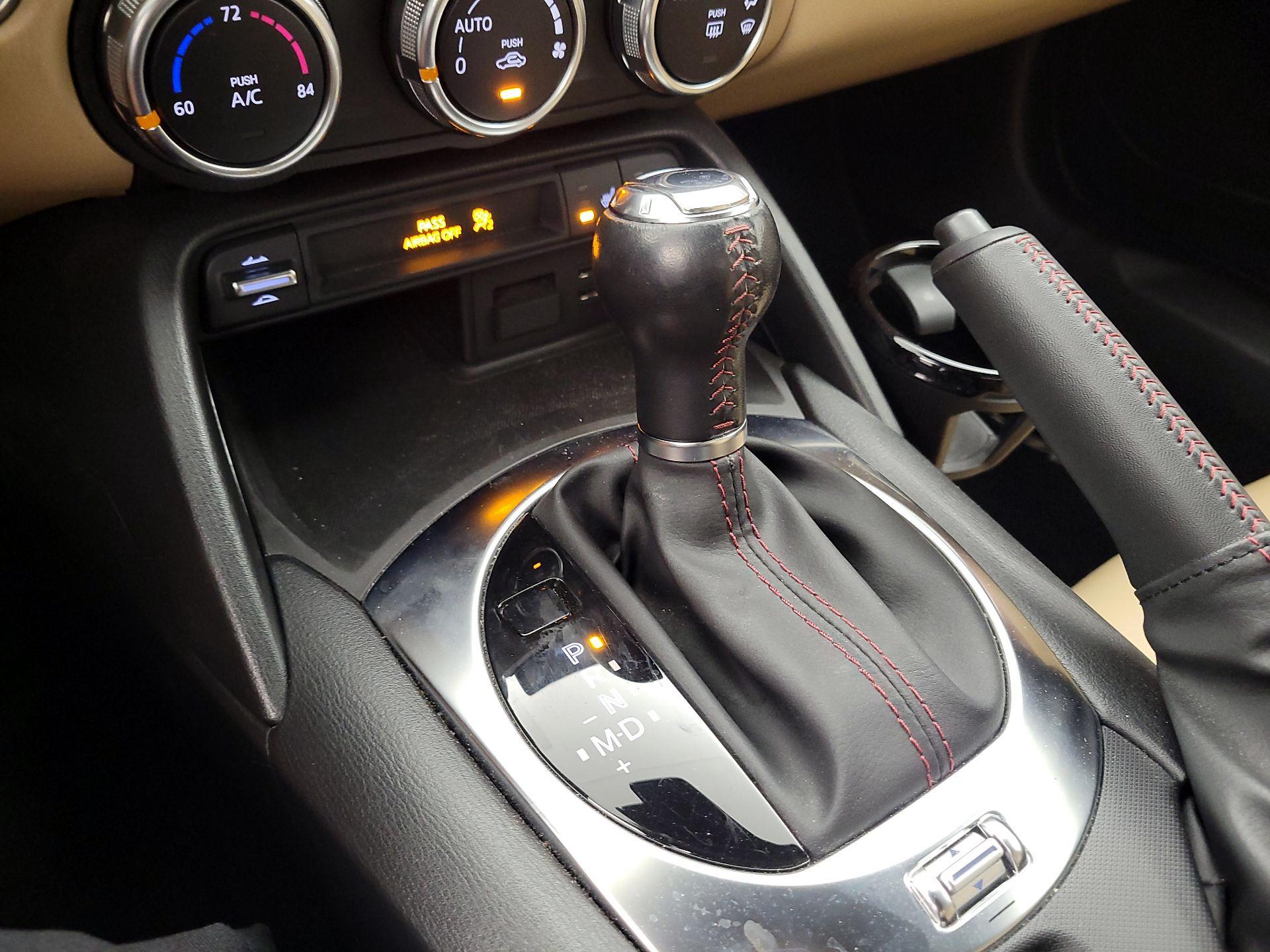 Thumbnail: 2019 Mazda MX-5 Miata - 17