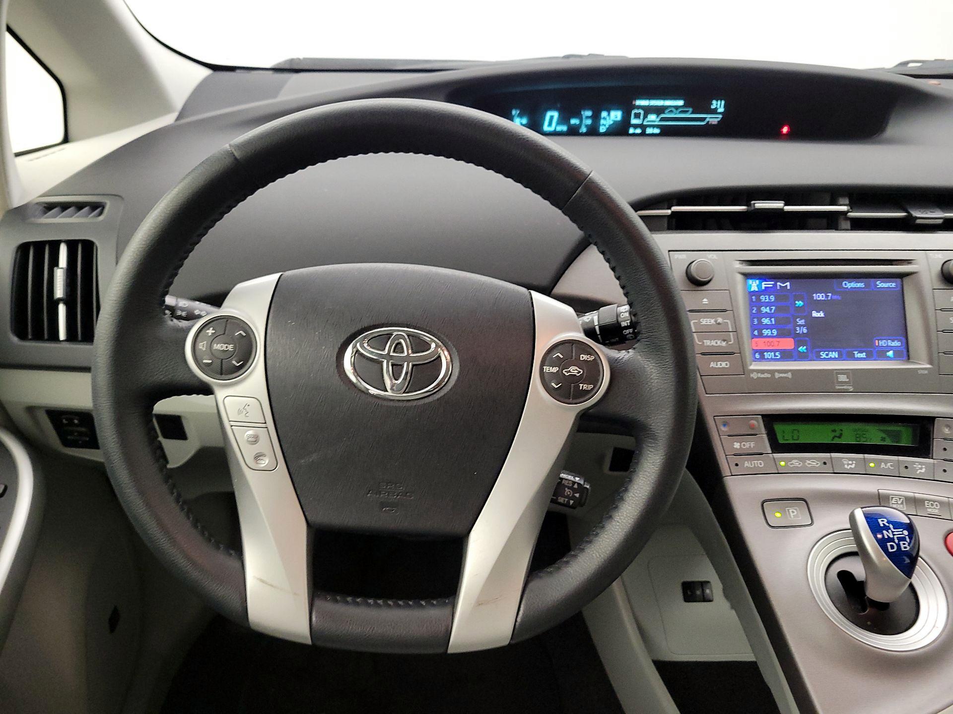 Thumbnail: 2015 Toyota Prius - 10
