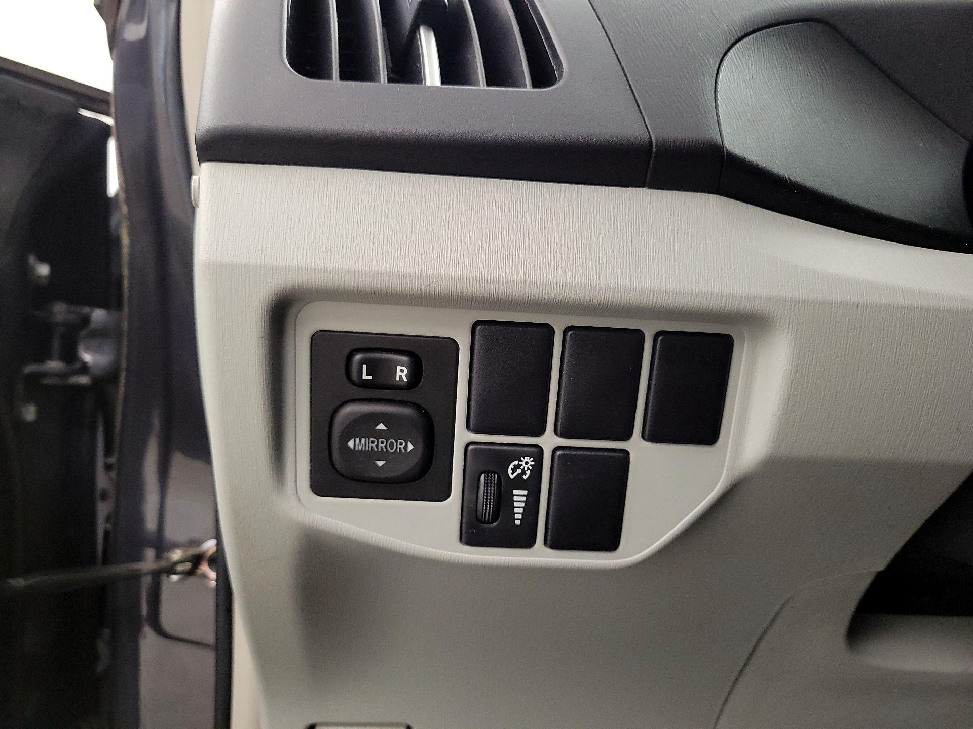 Thumbnail: 2015 Toyota Prius - 13