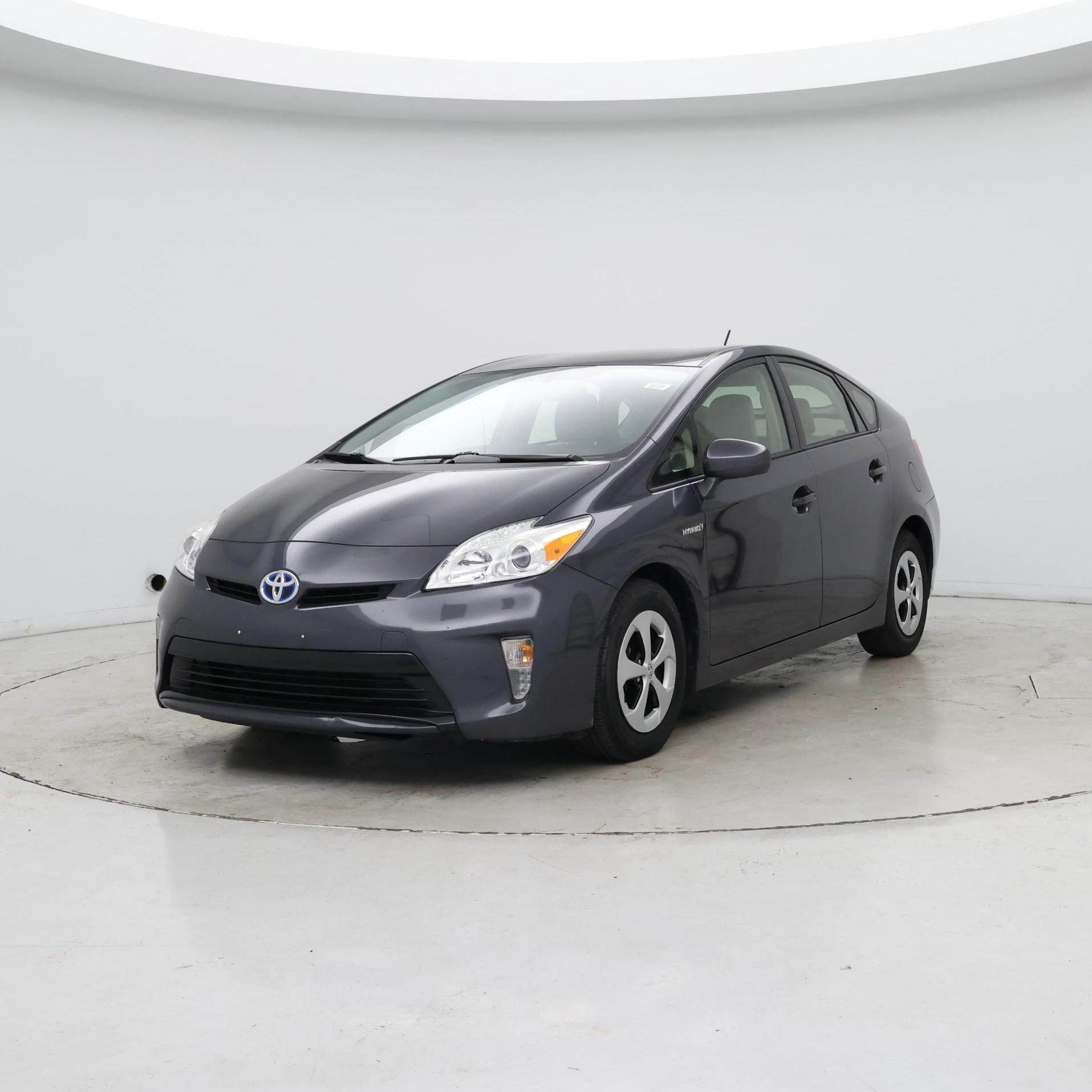Thumbnail: 2015 Toyota Prius - 4