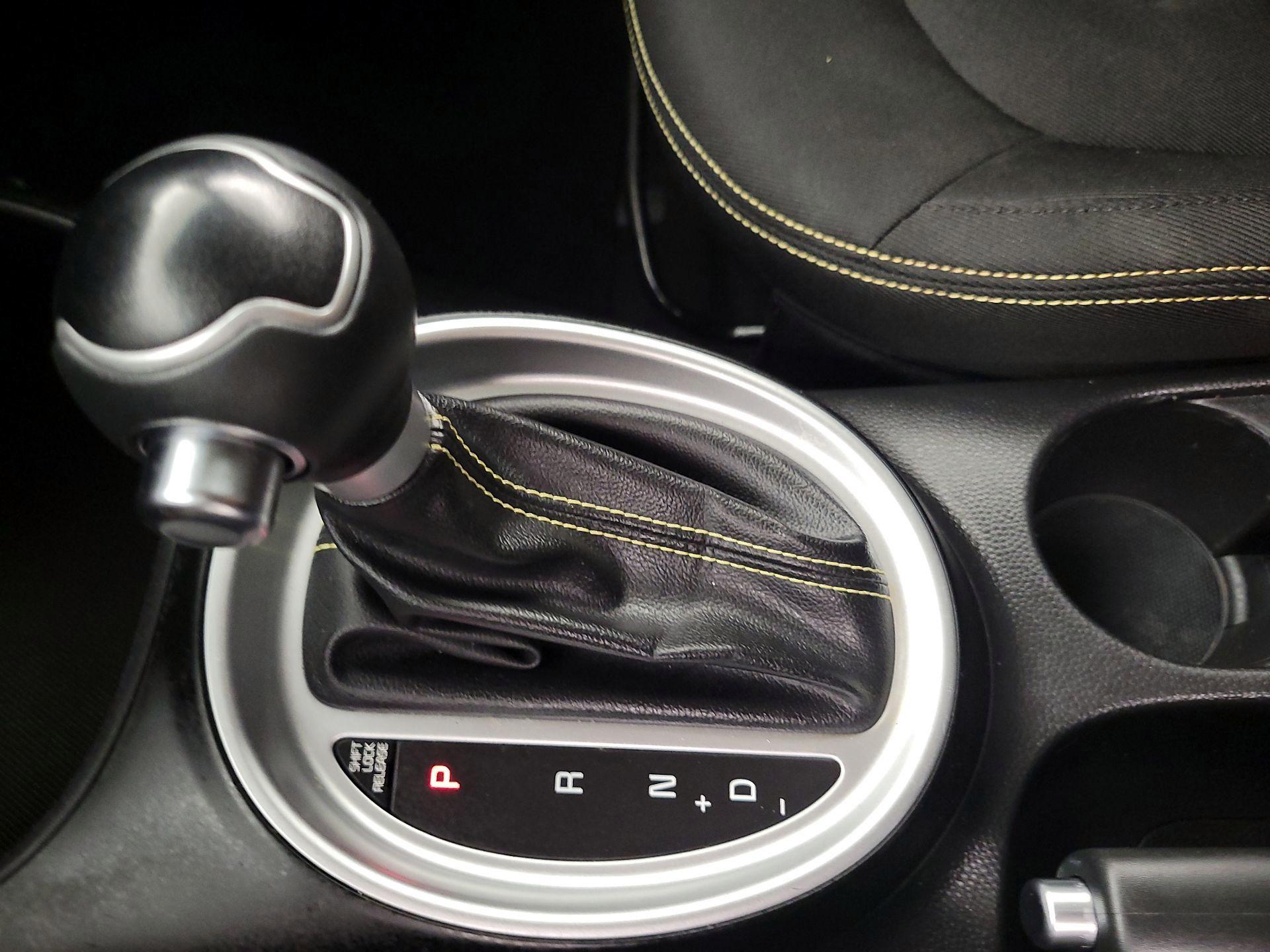 Thumbnail: 2015 Kia Soul - 16