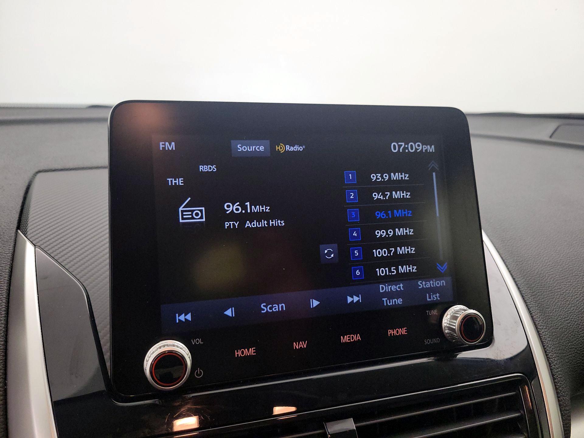 Thumbnail: 2023 Mitsubishi Eclipse Cross - 16